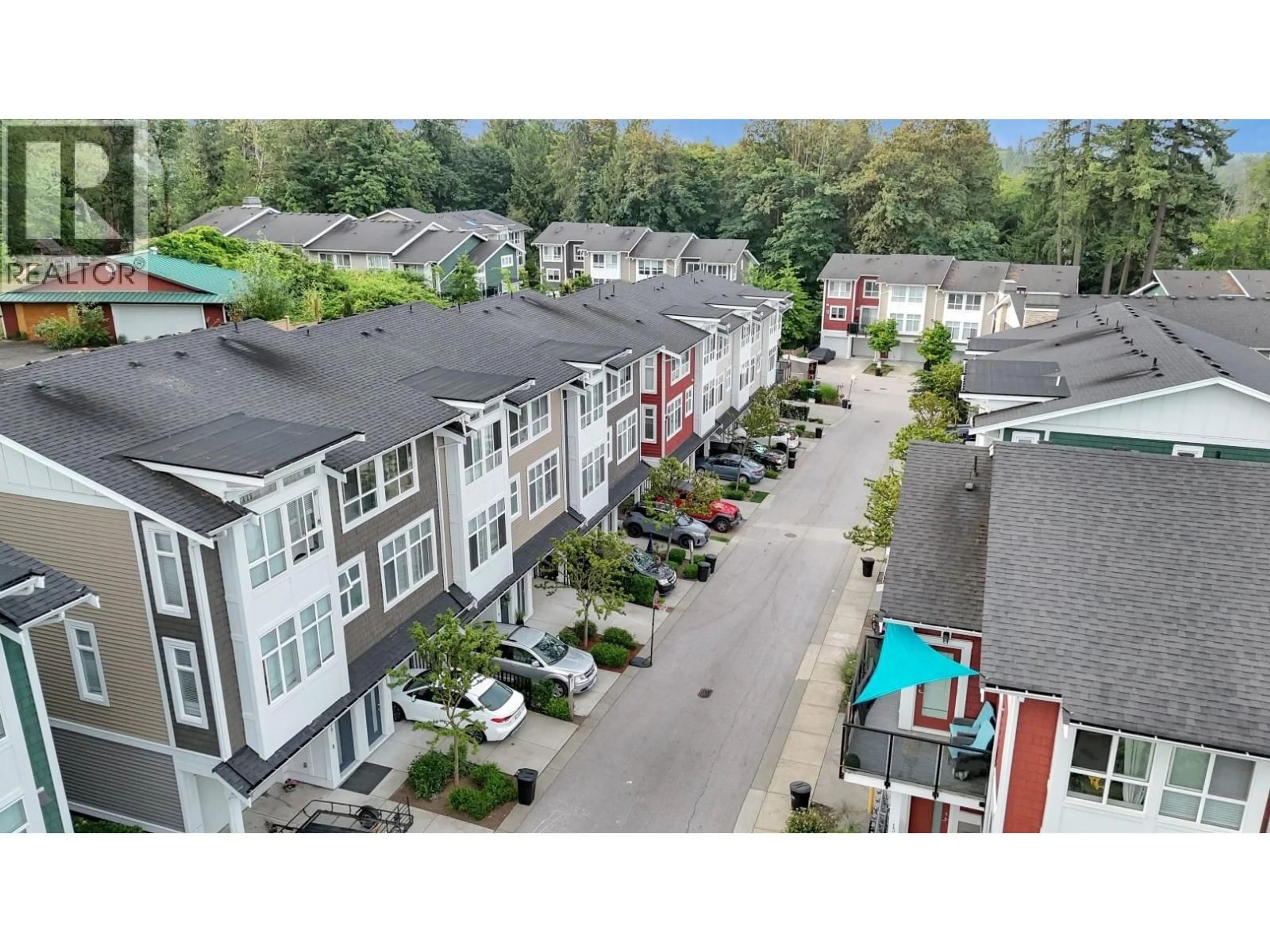 A pic from outside/outdoor area/front of a property/back of a property/a pic from drone, city buildings view from balcony for 22 - 24108 104 AVENUE, Maple Ridge British Columbia V2W0J5