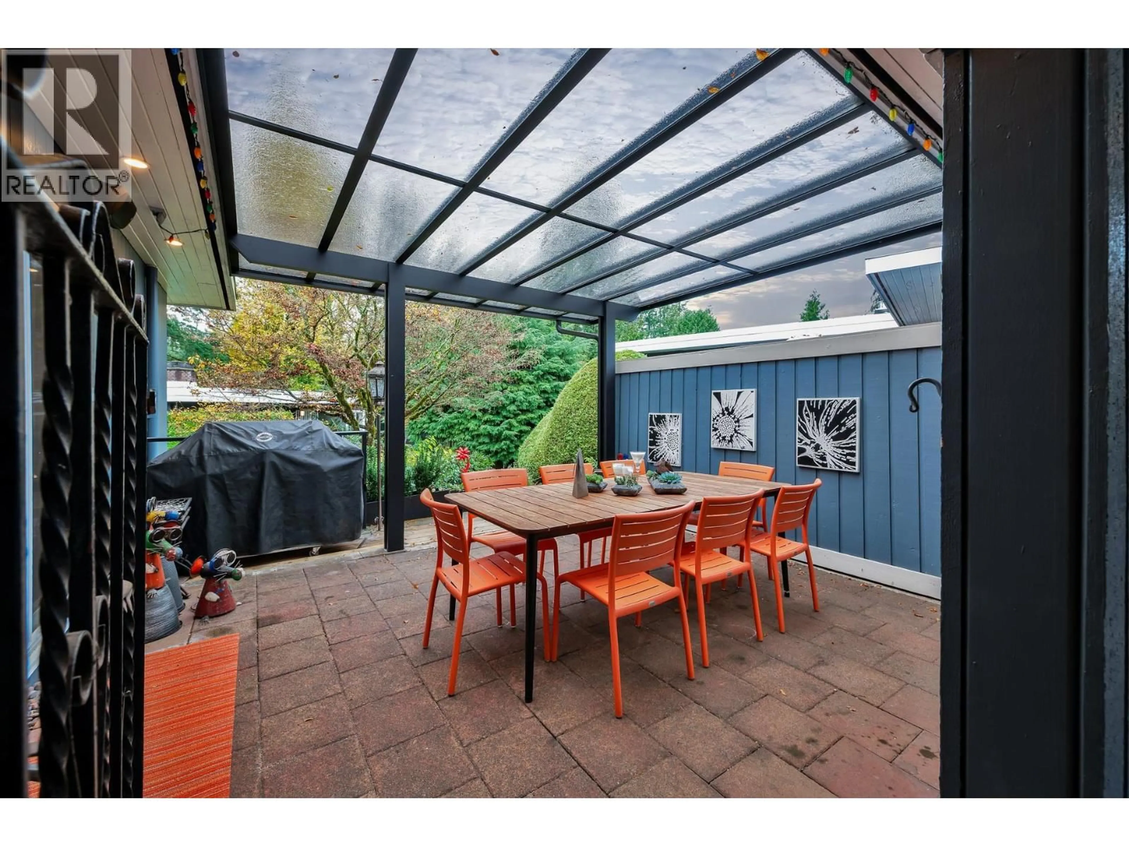 Patio, street for 3669 EDGEMONT BOULEVARD, North Vancouver British Columbia V7R2P6