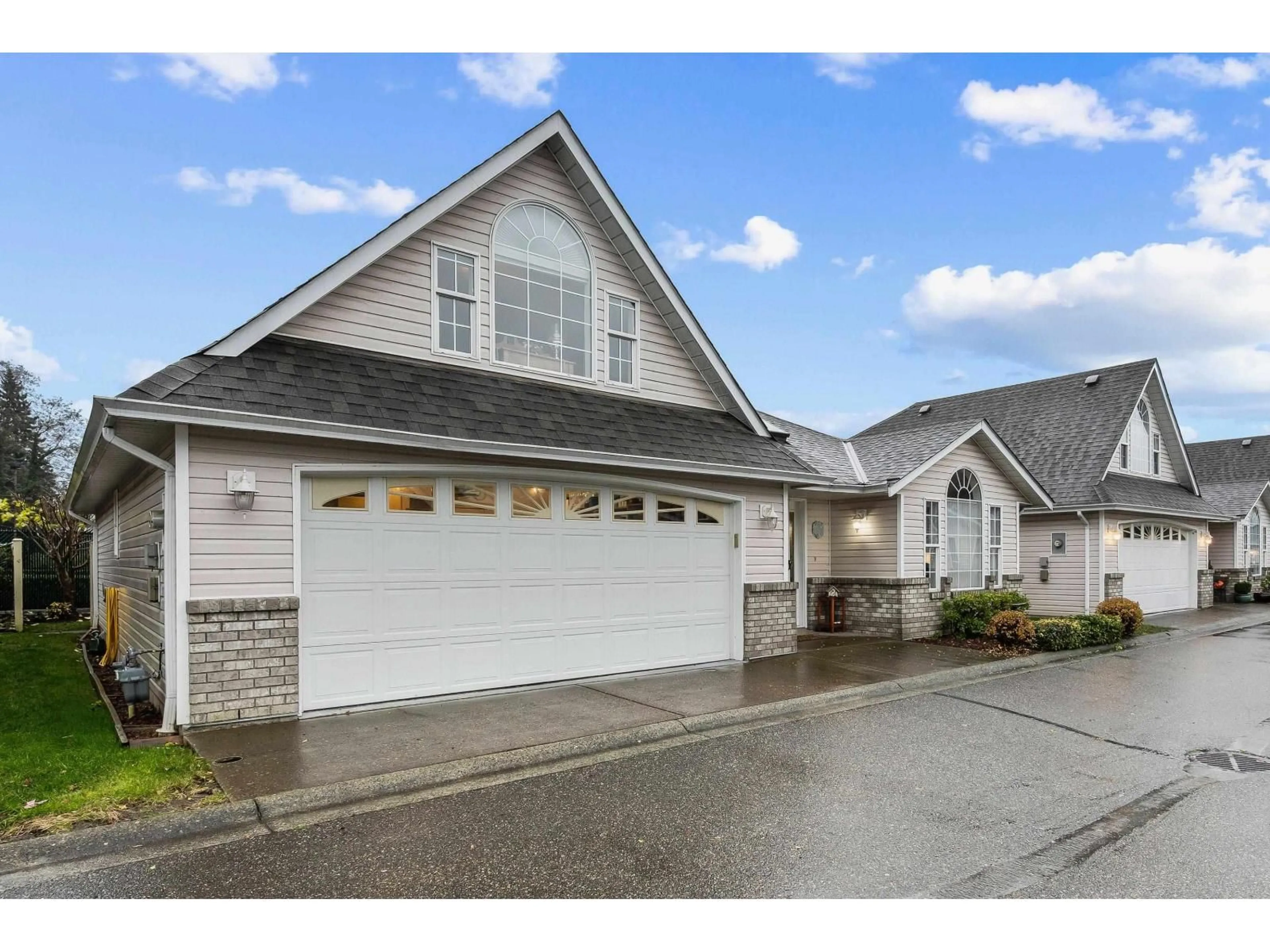Indoor garage for 8 - 6336 TYSON ROAD, Chilliwack British Columbia V2R3X7