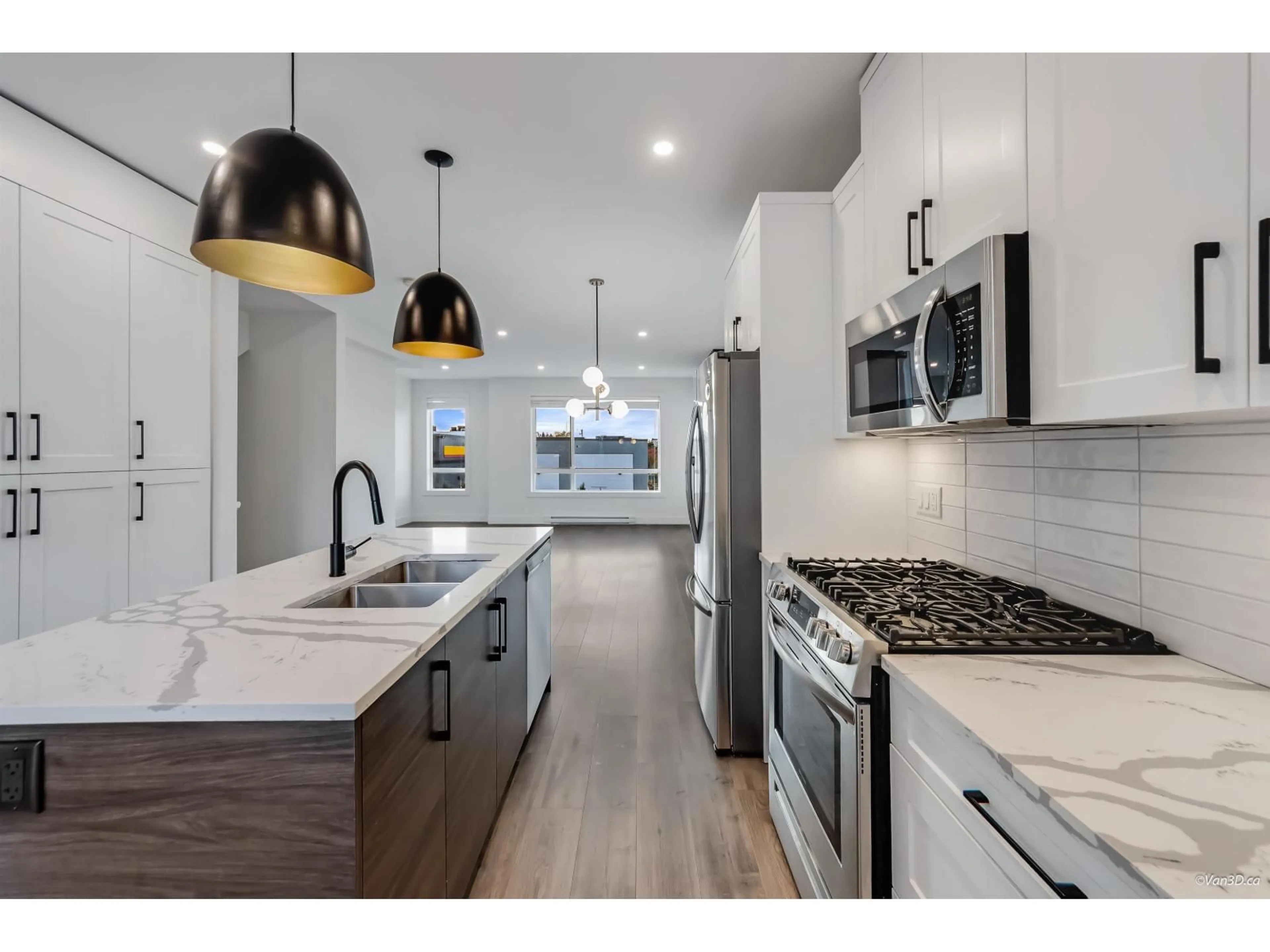 Open concept kitchen, unknown for 18 - 27640 LANTERN, Abbotsford British Columbia V4X0C3