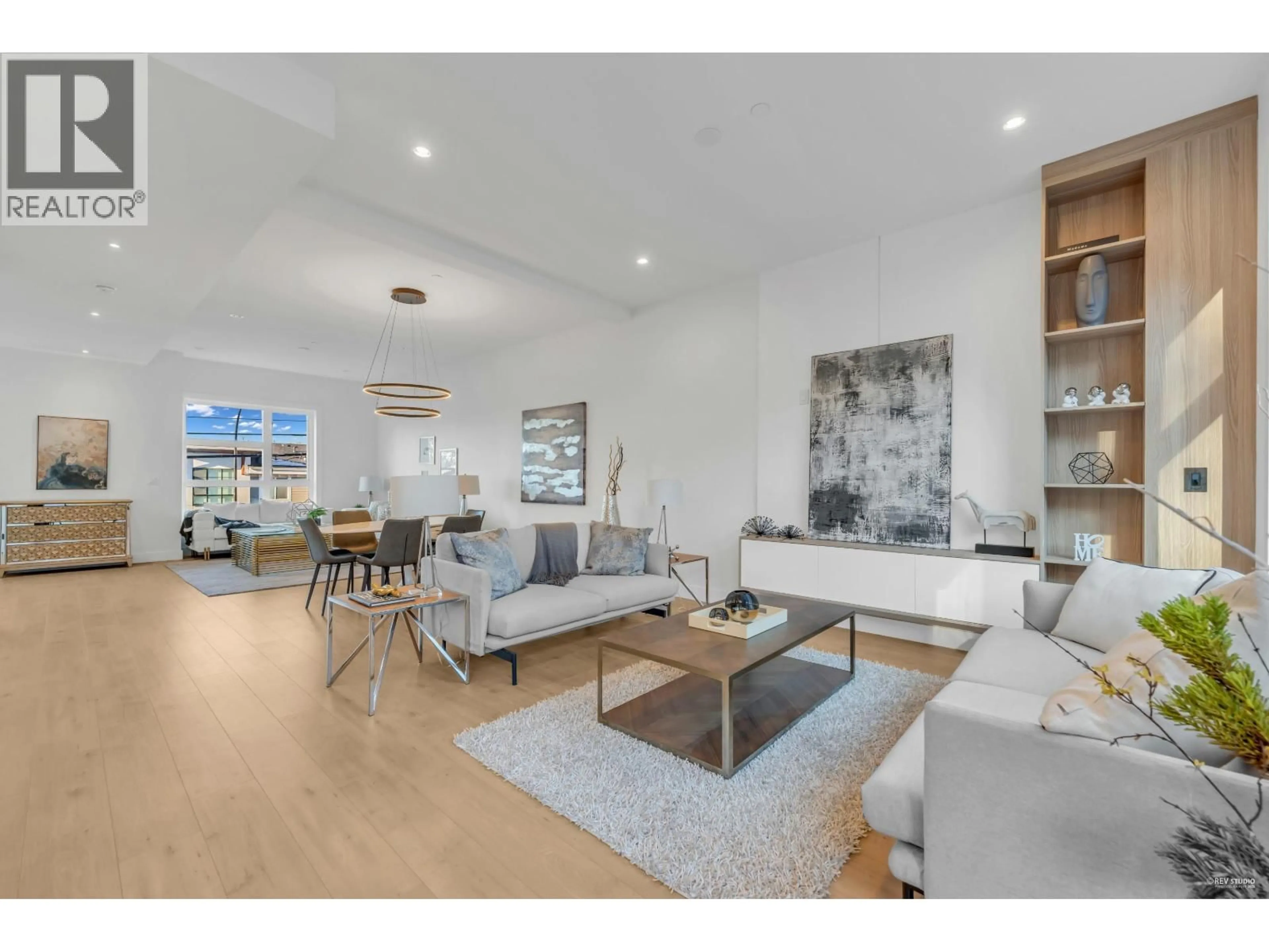 Living room with furniture, wood/laminate floor for 13622 232 STREET, Maple Ridge British Columbia V4R2R5