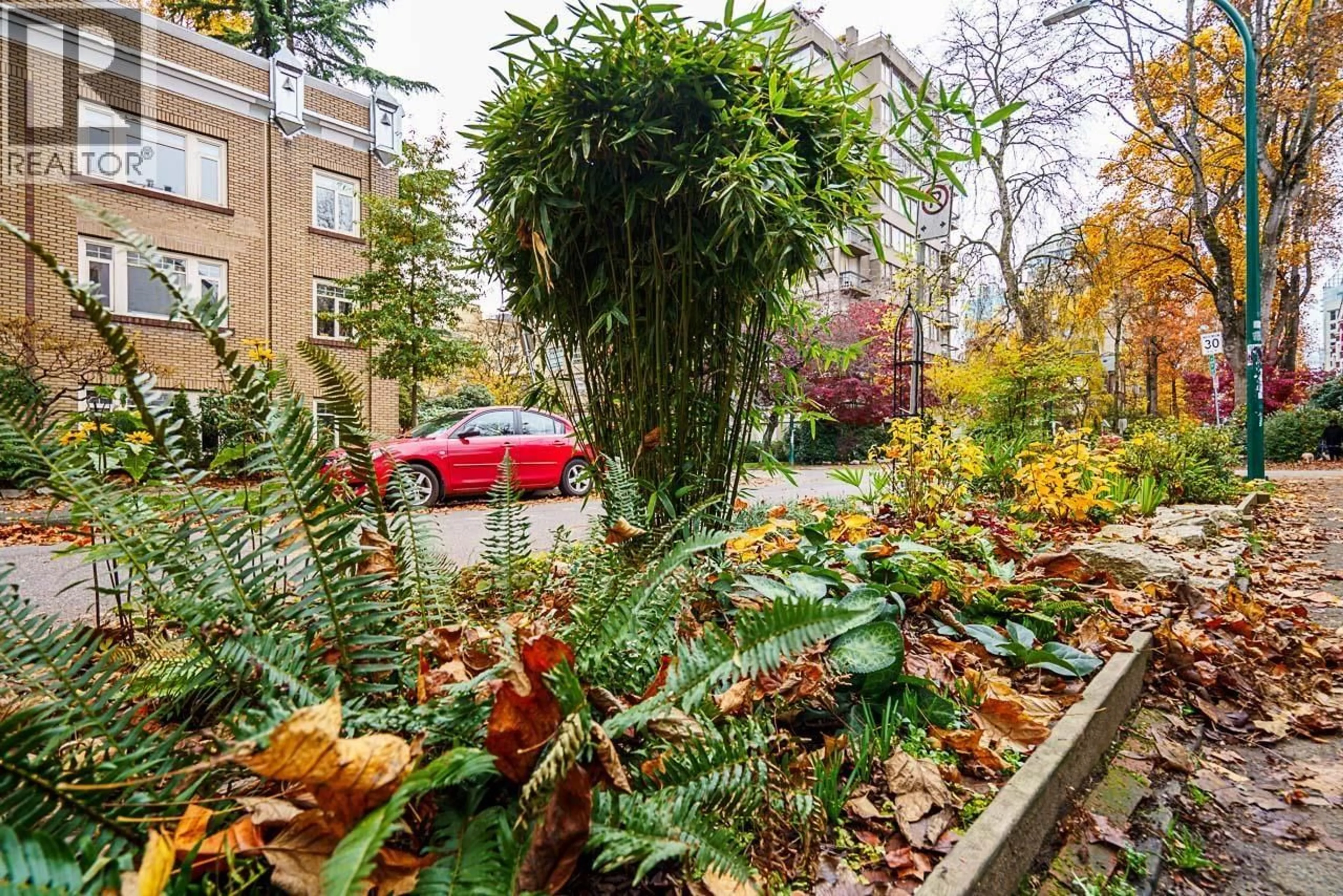 Patio, street for 302 - 936 BUTE STREET, Vancouver British Columbia V6E1Y8