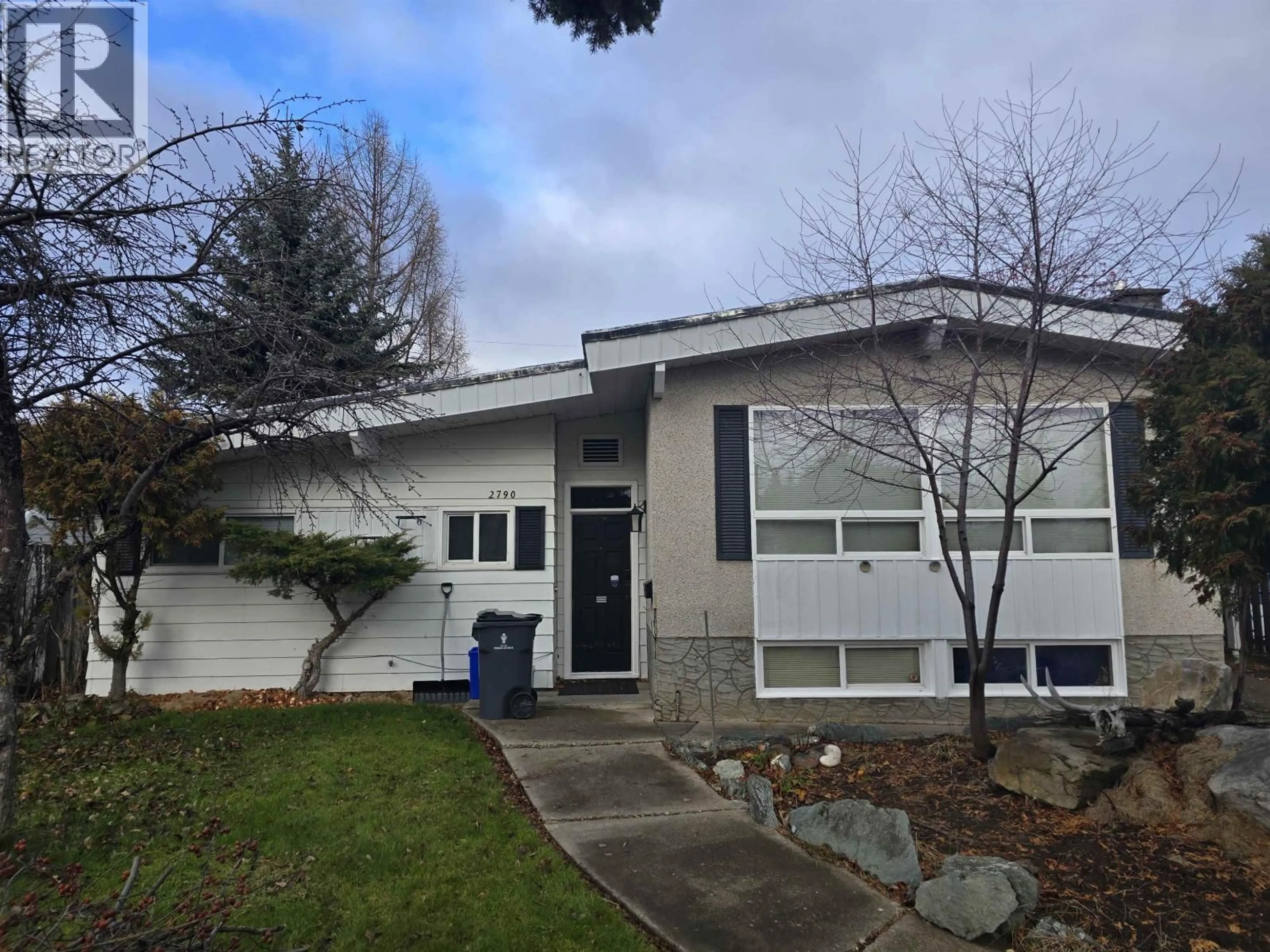 Home with vinyl exterior material, street for 2790 FAIRVIEW CRESCENT, Prince George British Columbia V2N1G8