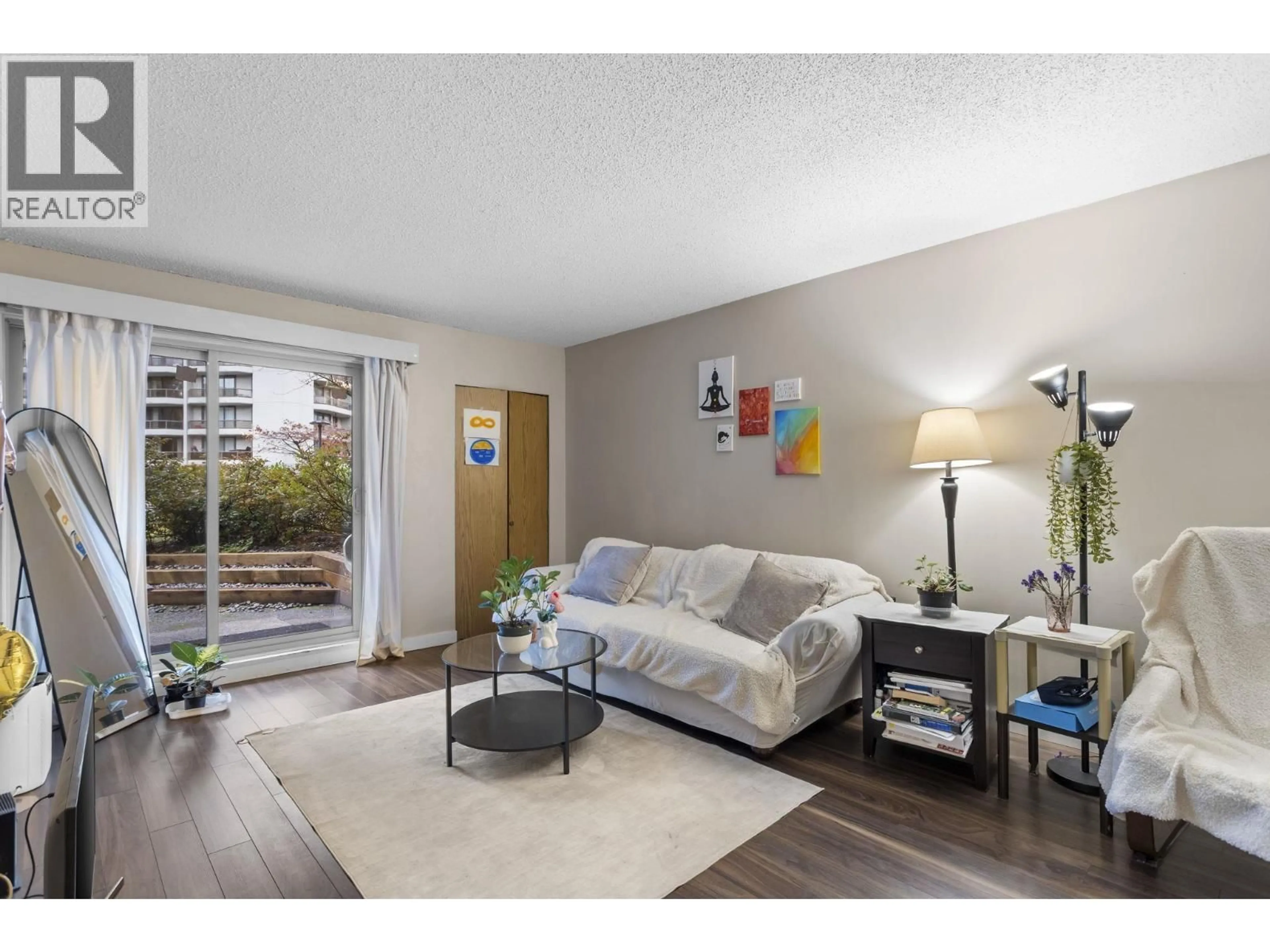 Living room with furniture, unknown for 119 - 4363 HALIFAX STREET, Burnaby British Columbia V5C5Z3