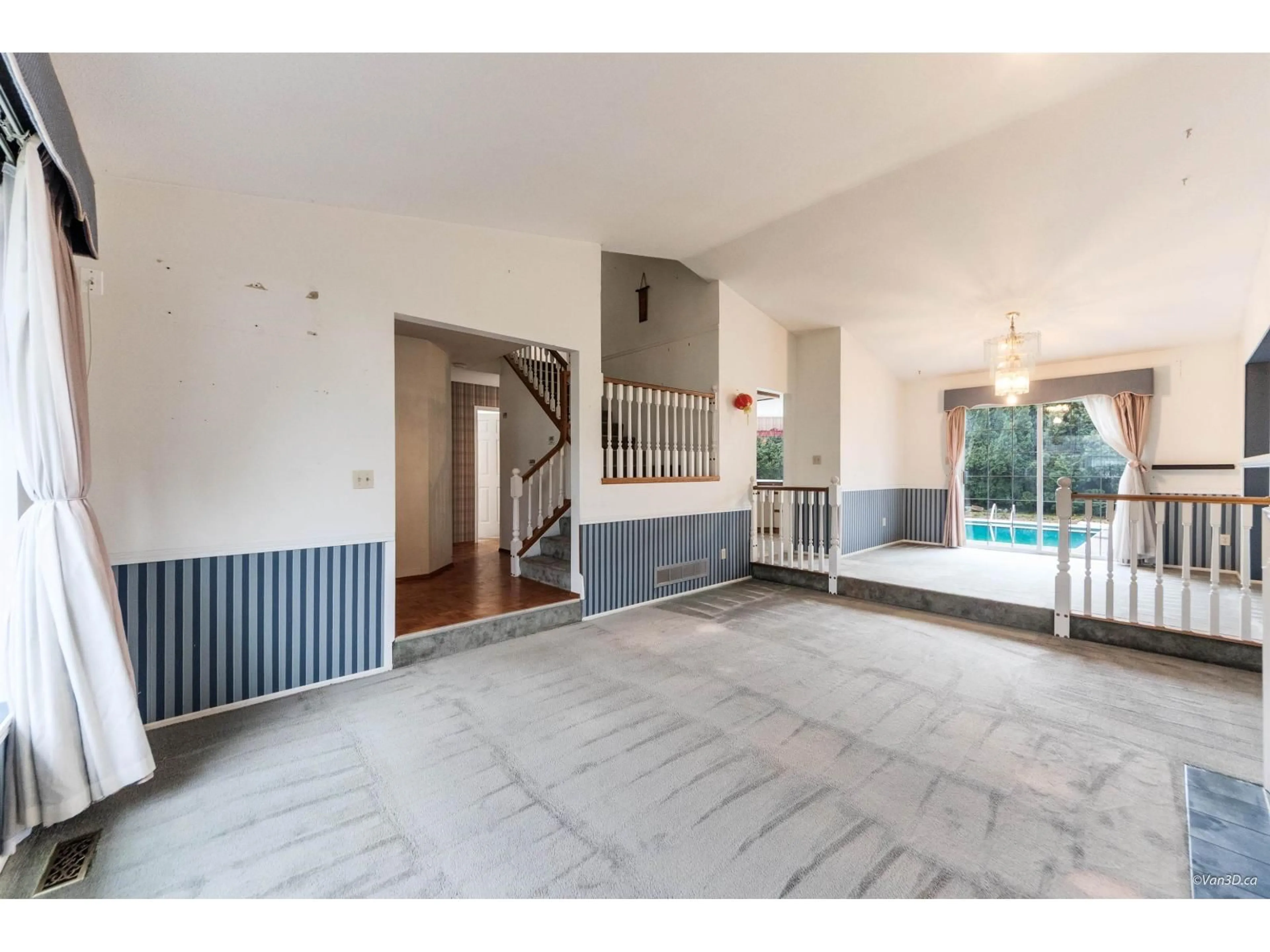 Indoor foyer for 19798 34A AVENUE, Langley British Columbia V3A7W6