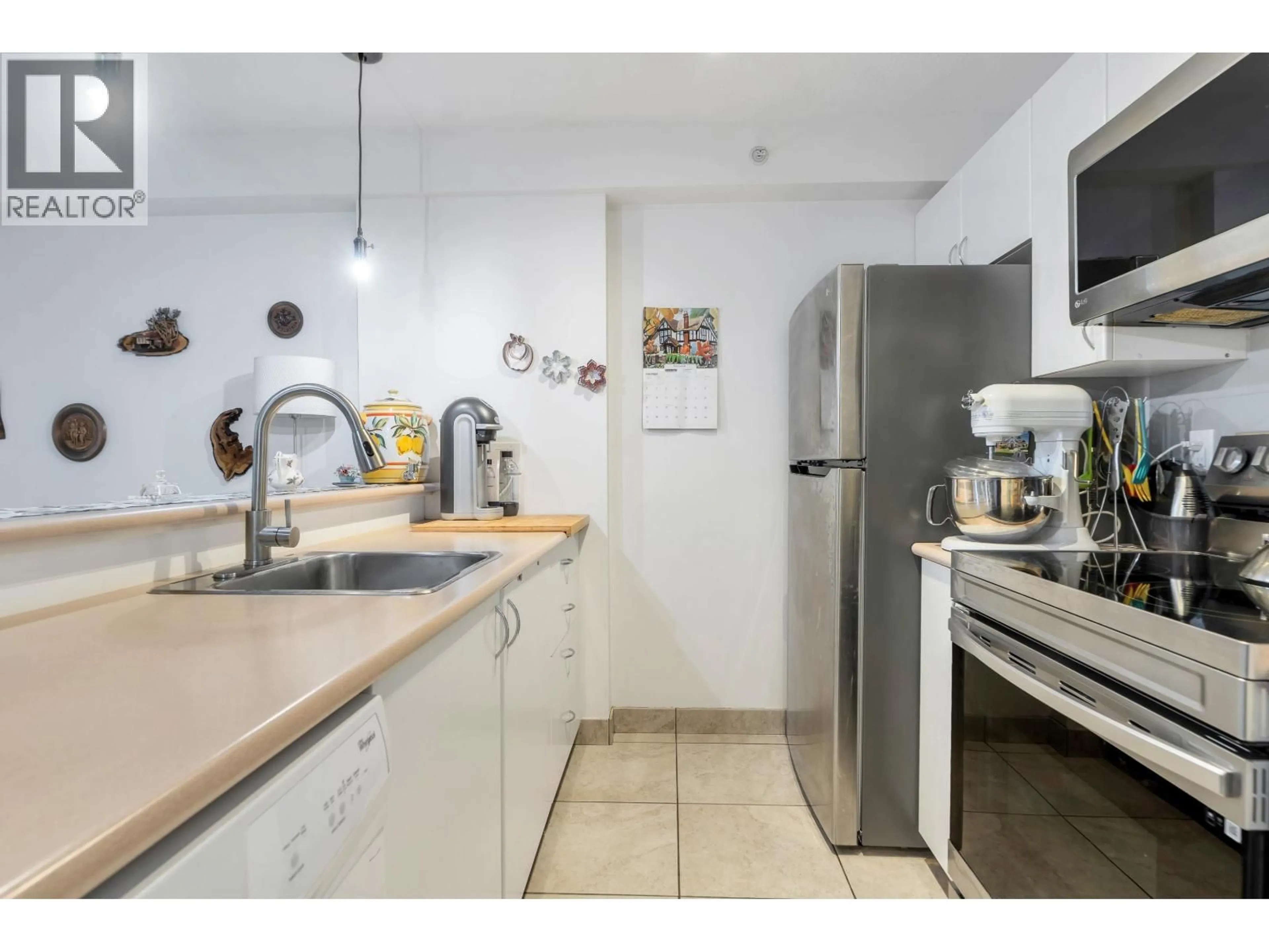 Standard kitchen, unknown for 311 - 528 ROCHESTER AVENUE, Coquitlam British Columbia V3K7A5