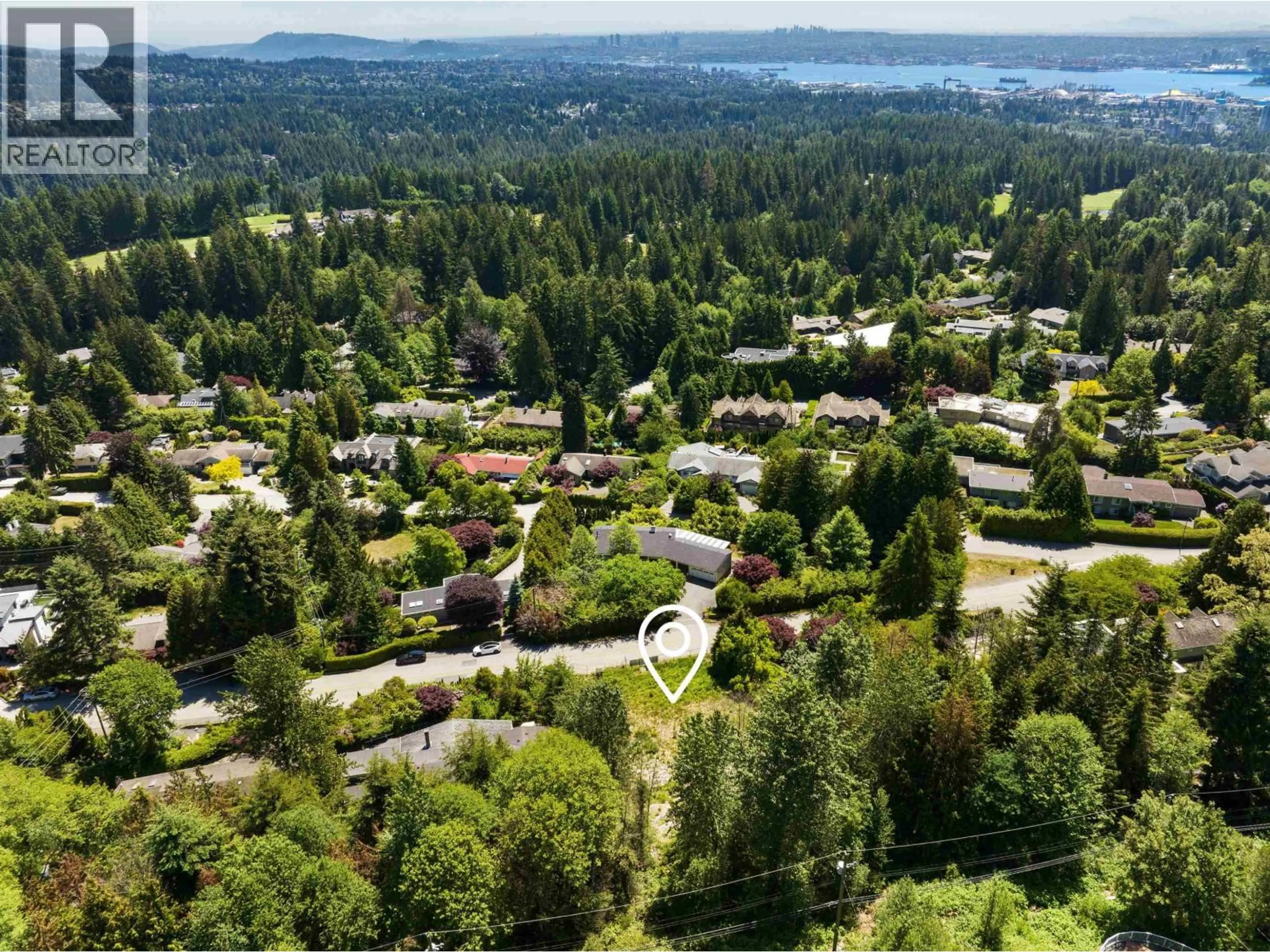 A pic from outside/outdoor area/front of a property/back of a property/a pic from drone, forest/trees view for 705 ST. ANDREWS ROAD, West Vancouver British Columbia V7S1V5