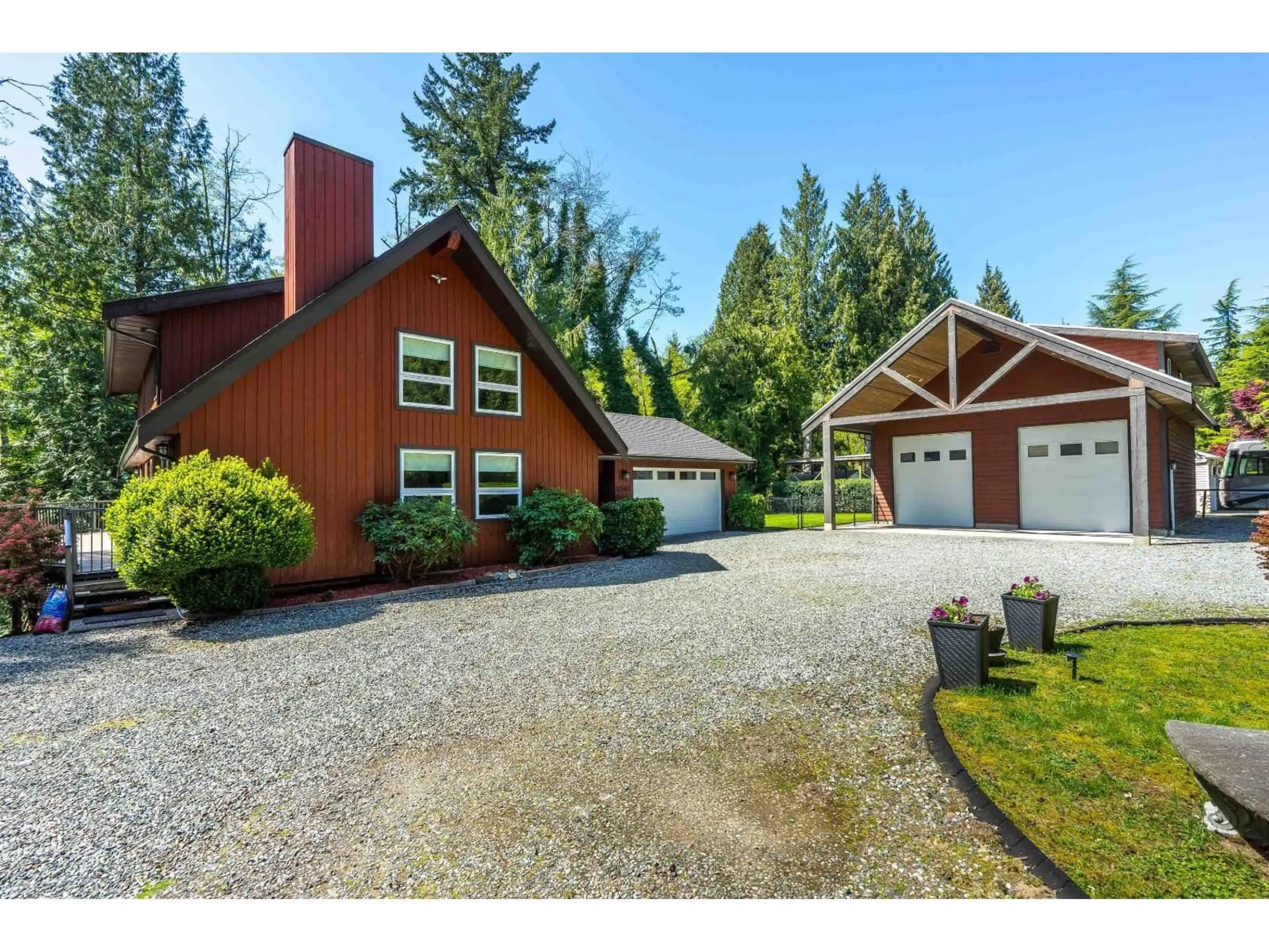 A pic from outside/outdoor area/front of a property/back of a property/a pic from drone, unknown for 4567 SADDLEHORN CRESCENT, Langley British Columbia V2Z1J7