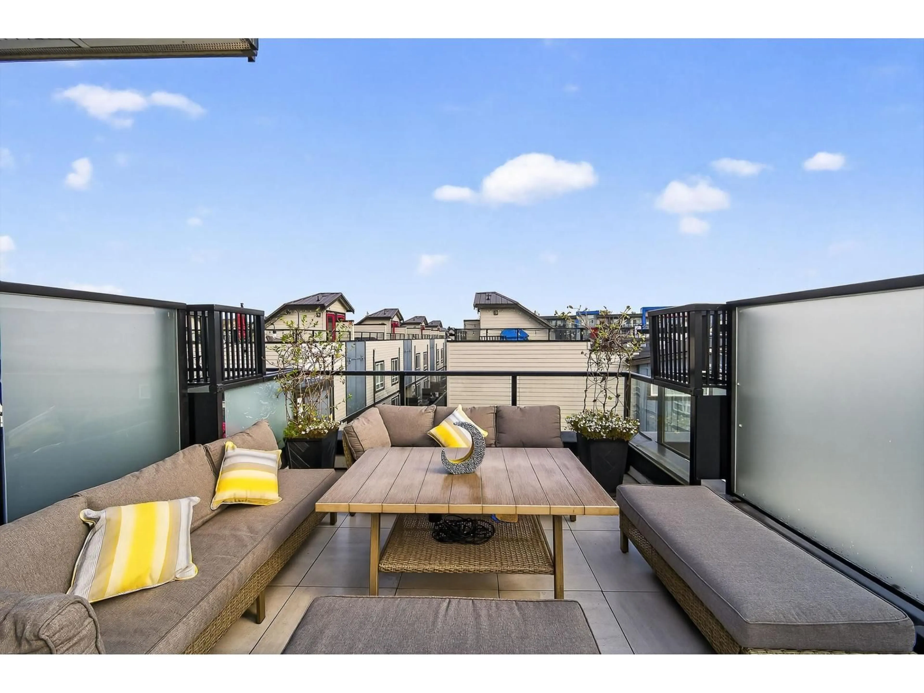 Balcony in the apartment, city buildings view from balcony for 16 - 5476 BRYDON CRESCENT, Langley British Columbia V3A0N7