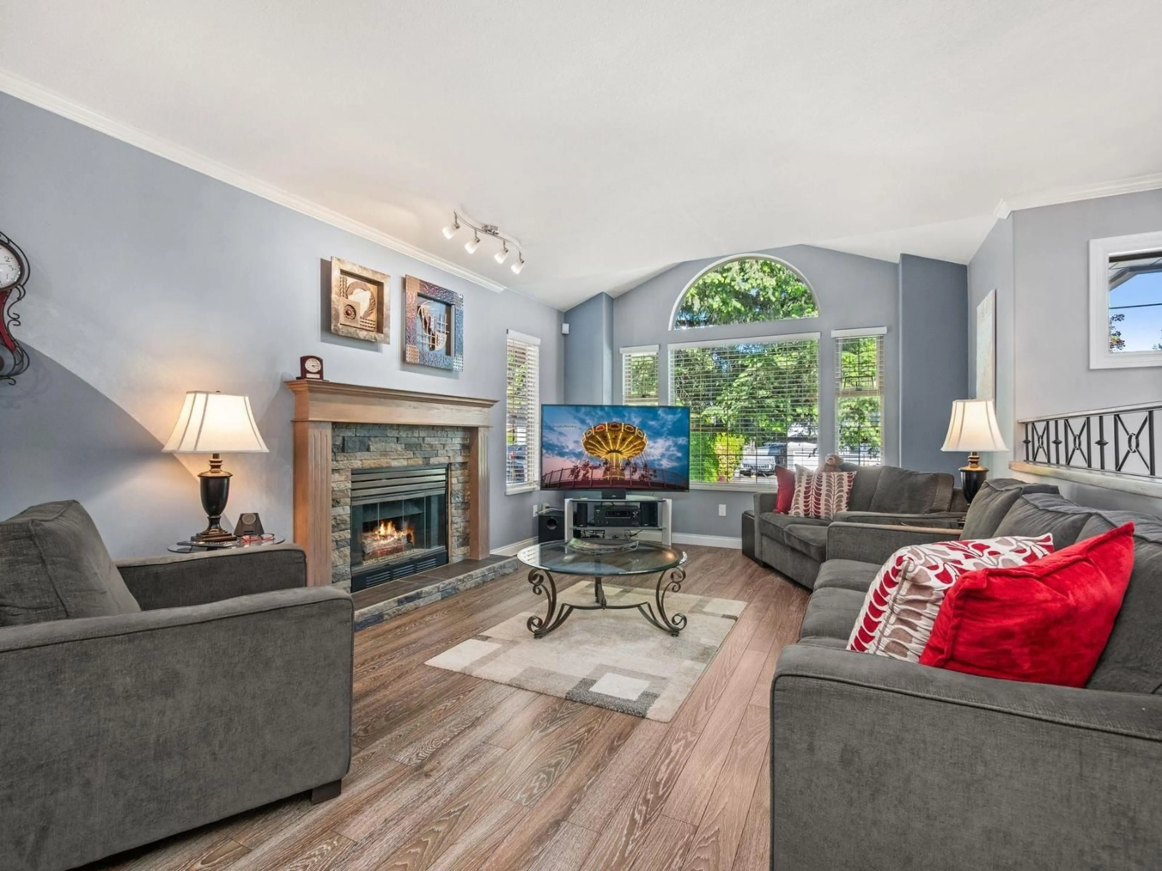 Living room with furniture, unknown for 7937 BURDOCK STREET, Mission British Columbia V2V4Y5