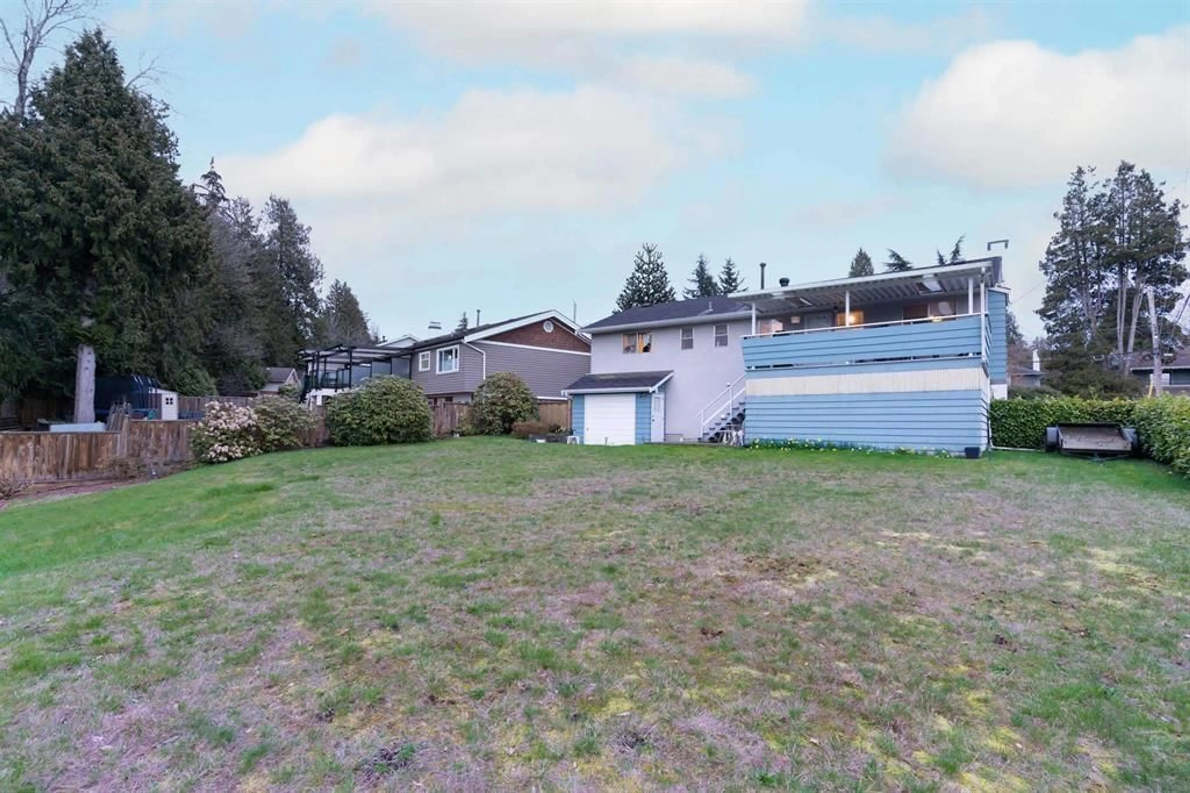 A pic from outside/outdoor area/front of a property/back of a property/a pic from drone, unknown for 11275 KENDALE WAY, Delta British Columbia V4C3P8