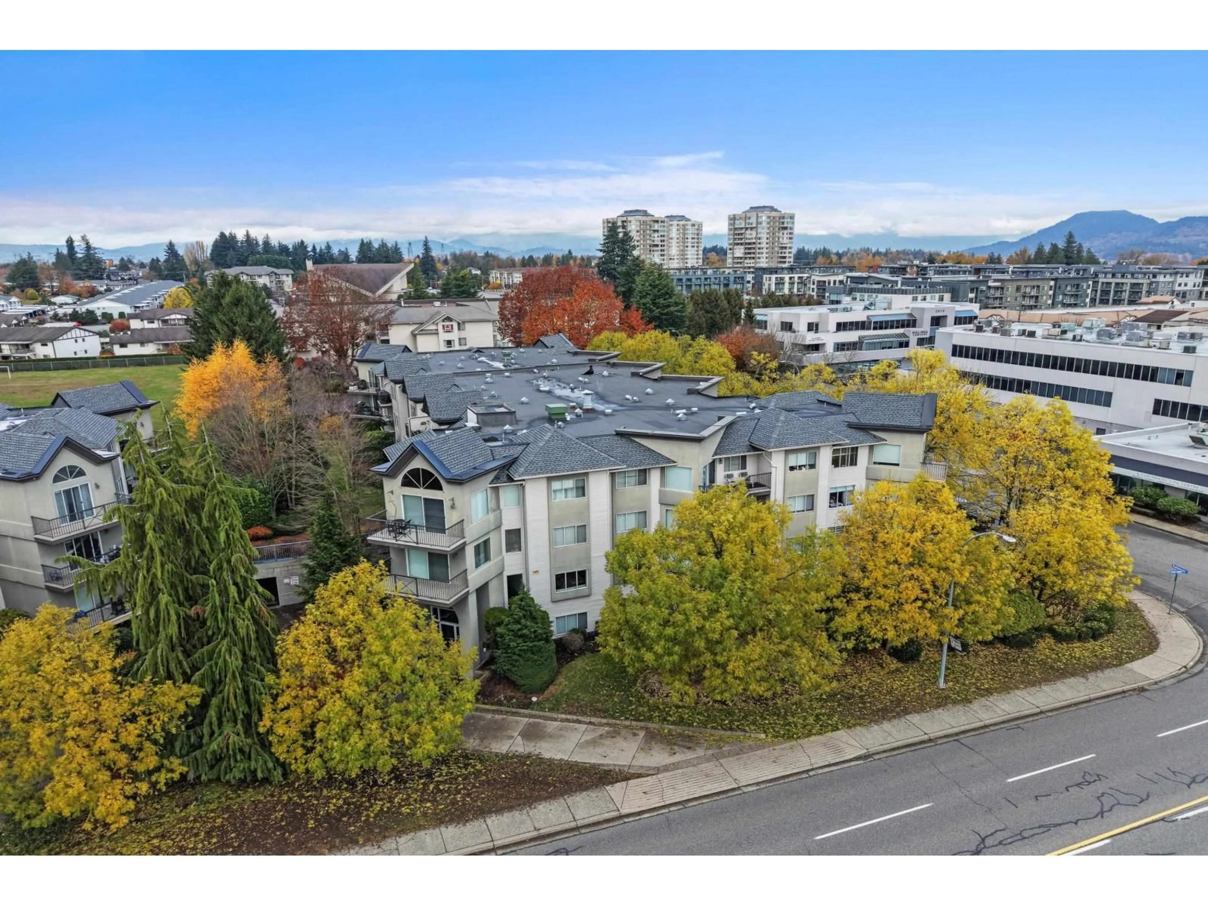 A pic from outside/outdoor area/front of a property/back of a property/a pic from drone, mountain view for 106 - 32725 GEORGE FERGUSON, Abbotsford British Columbia V2T5M5