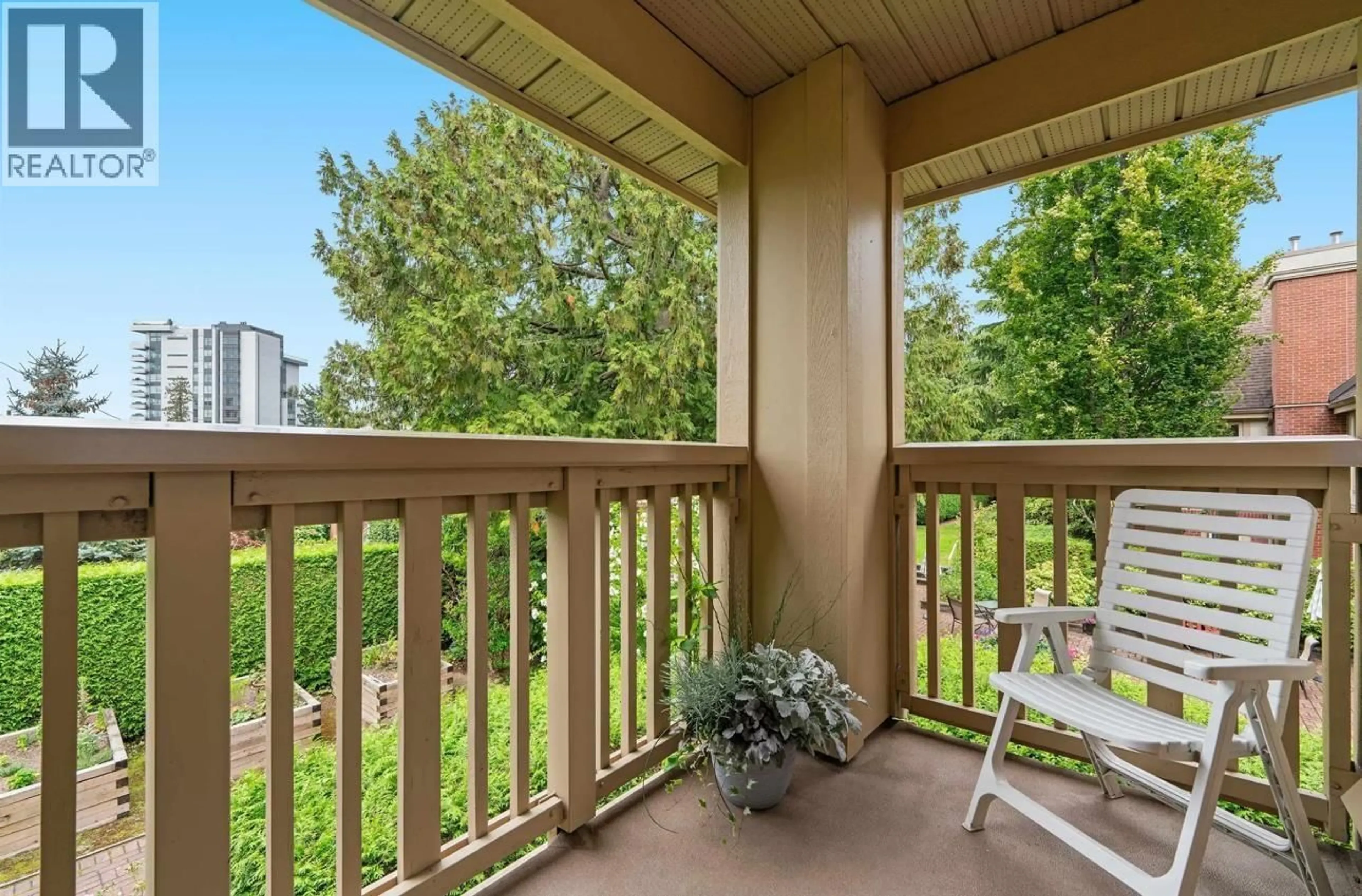 Patio, water/lake/river/ocean view for 209 - 843 22ND STREET, West Vancouver British Columbia V7V4C1