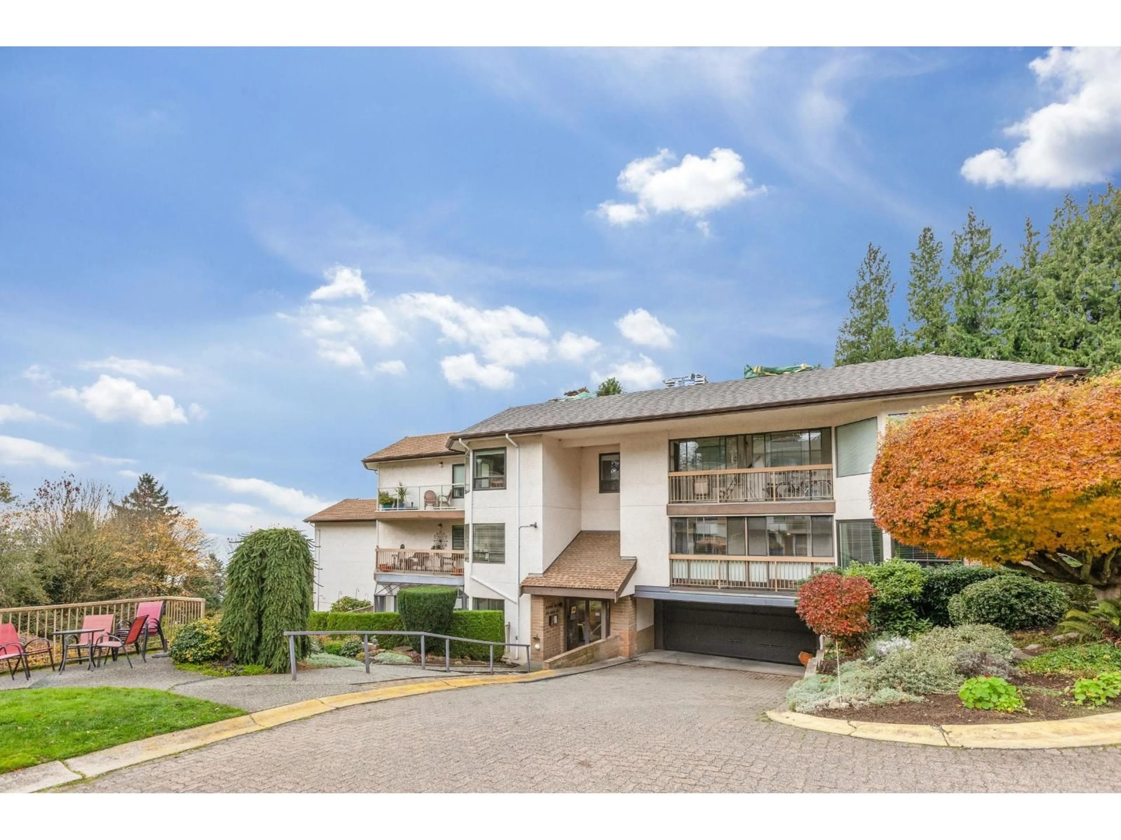 Unknown for 304 - 1351 VIDAL, White Rock British Columbia V4B5G7