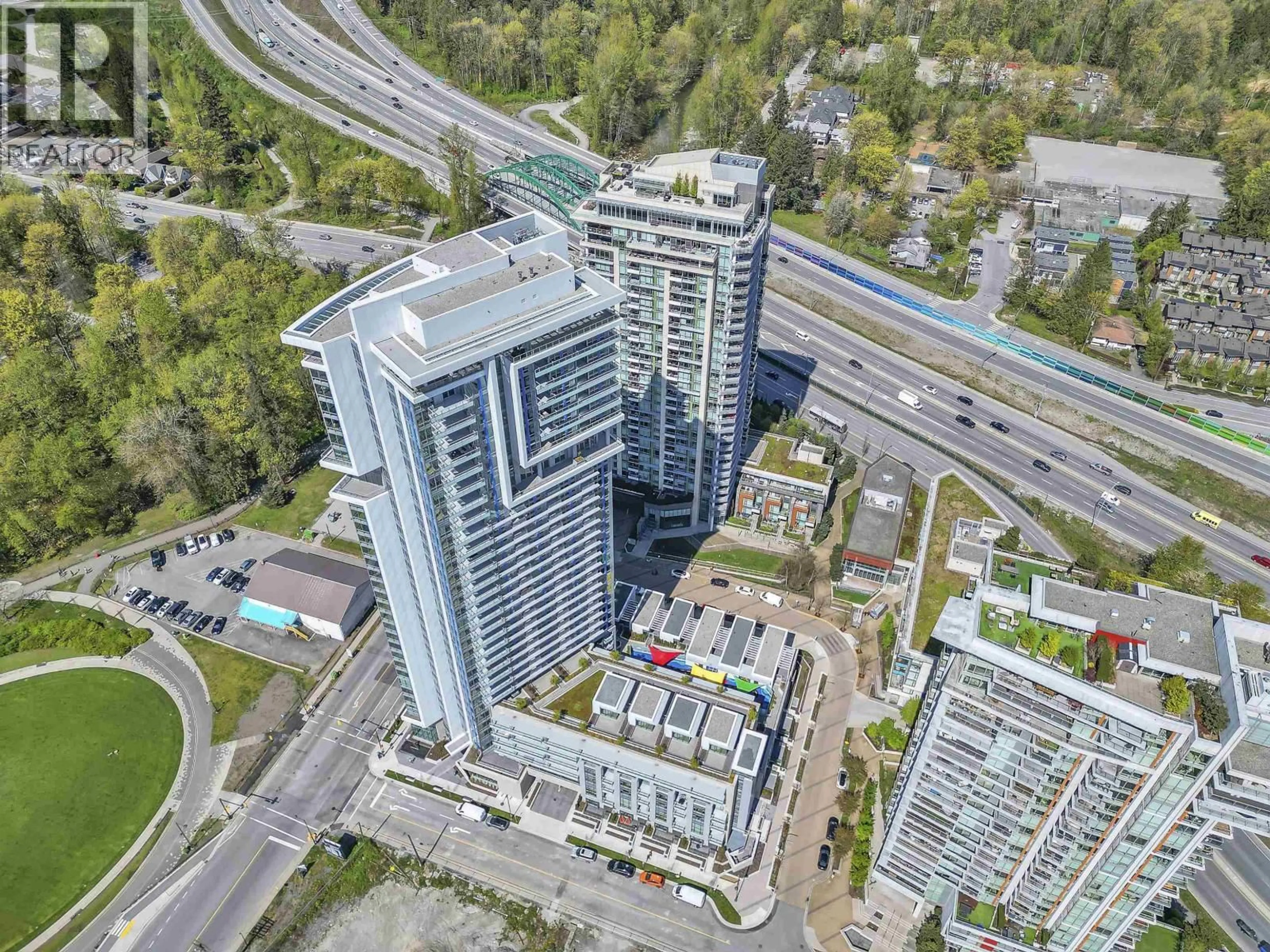 A pic from outside/outdoor area/front of a property/back of a property/a pic from drone, city buildings view from balcony for 602 - 1500 FERN STREET, North Vancouver British Columbia V7J0E6