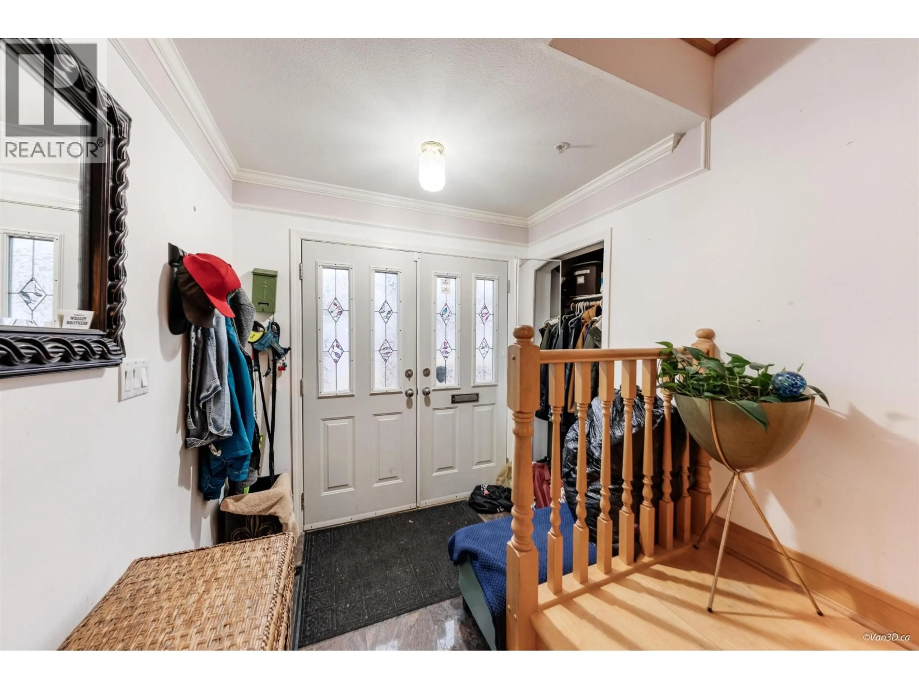 Indoor entryway for 5093 HIGHGATE STREET, Vancouver British Columbia V5R3G9