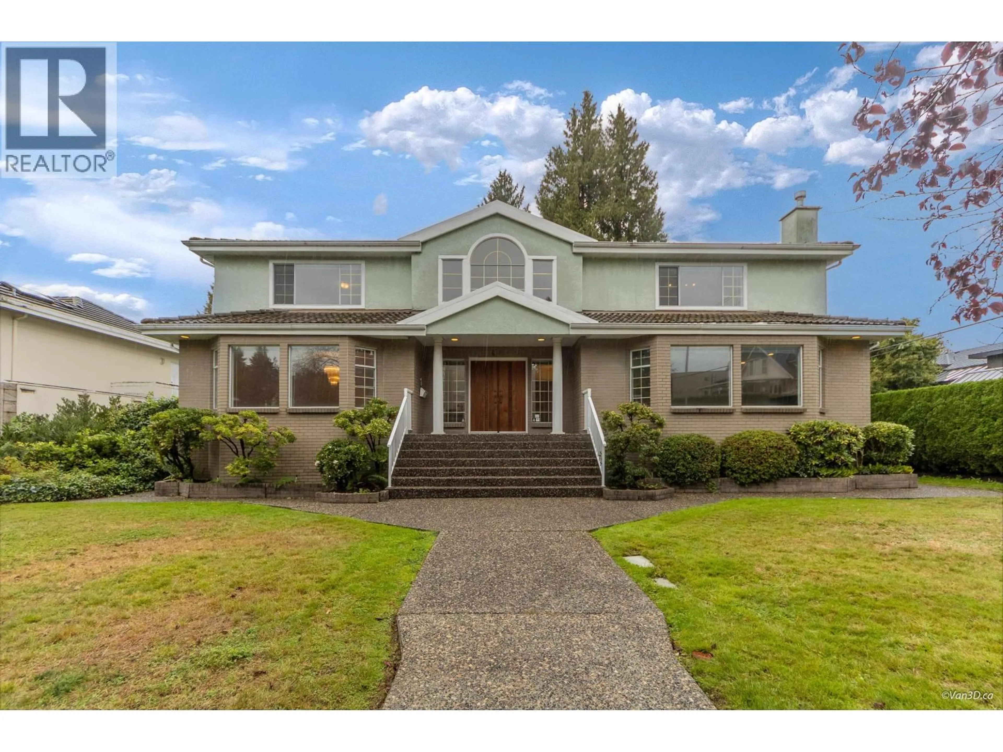 Home with vinyl exterior material, street for 6633 MONTGOMERY STREET, Vancouver British Columbia V6P4G3