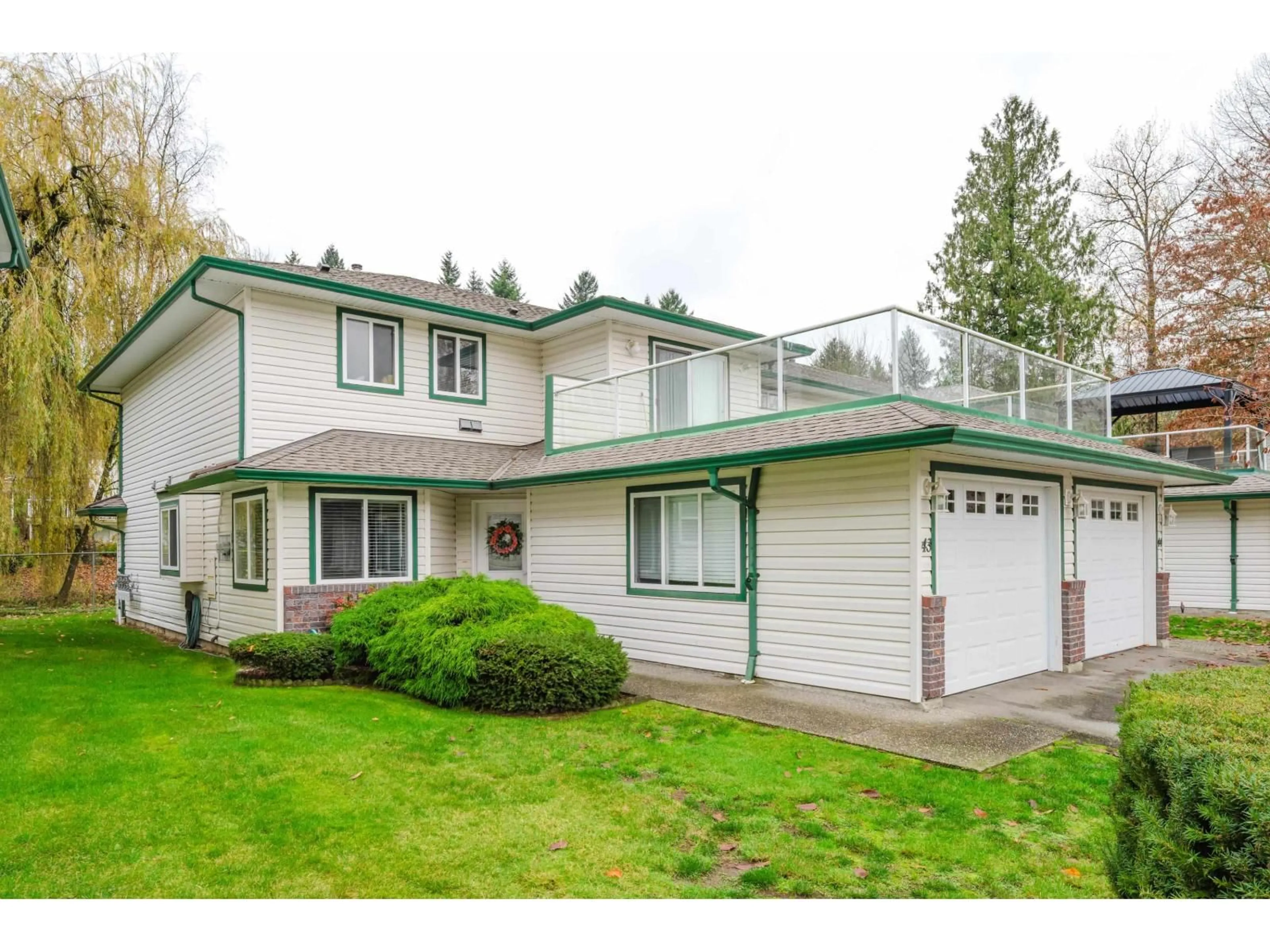 Home with vinyl exterior material, street for 43 - 34250 HAZELWOOD, Abbotsford British Columbia V2S7L4