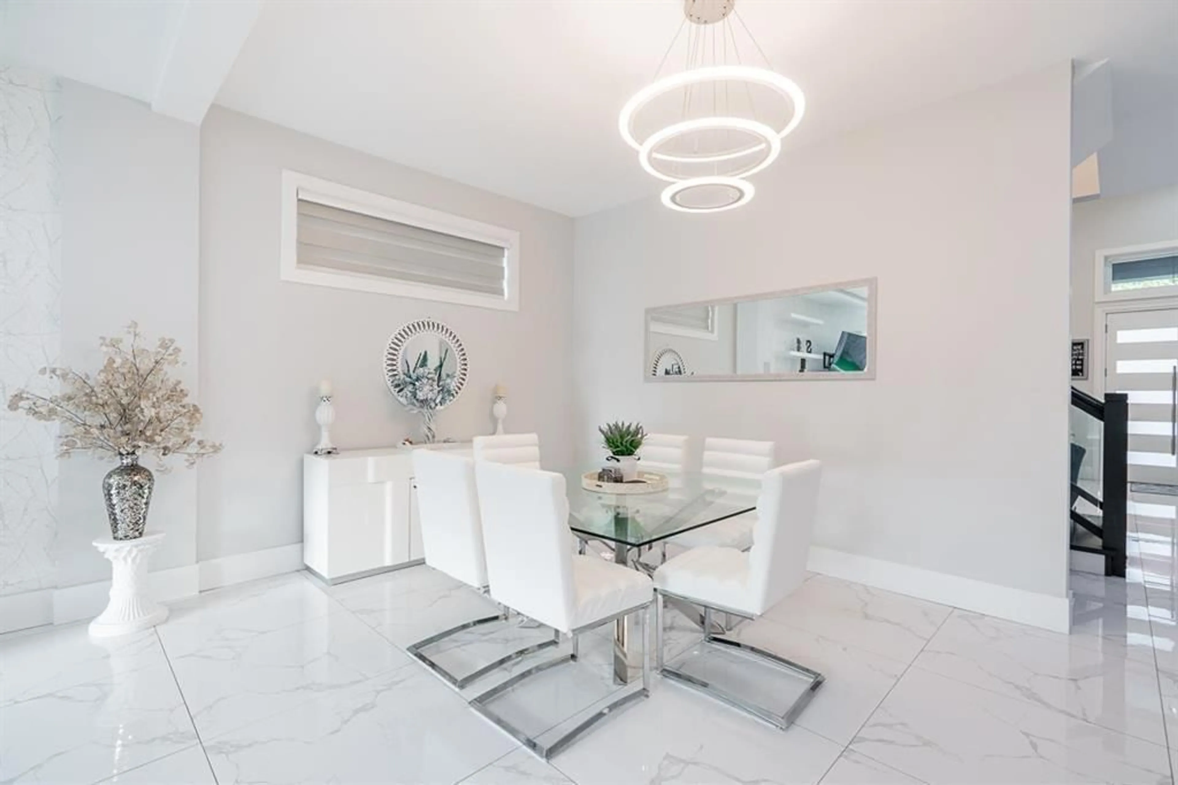 Dining room, ceramic/tile floor for 8821 QUEEN MARY BOULEVARD, Surrey British Columbia V3V6P9