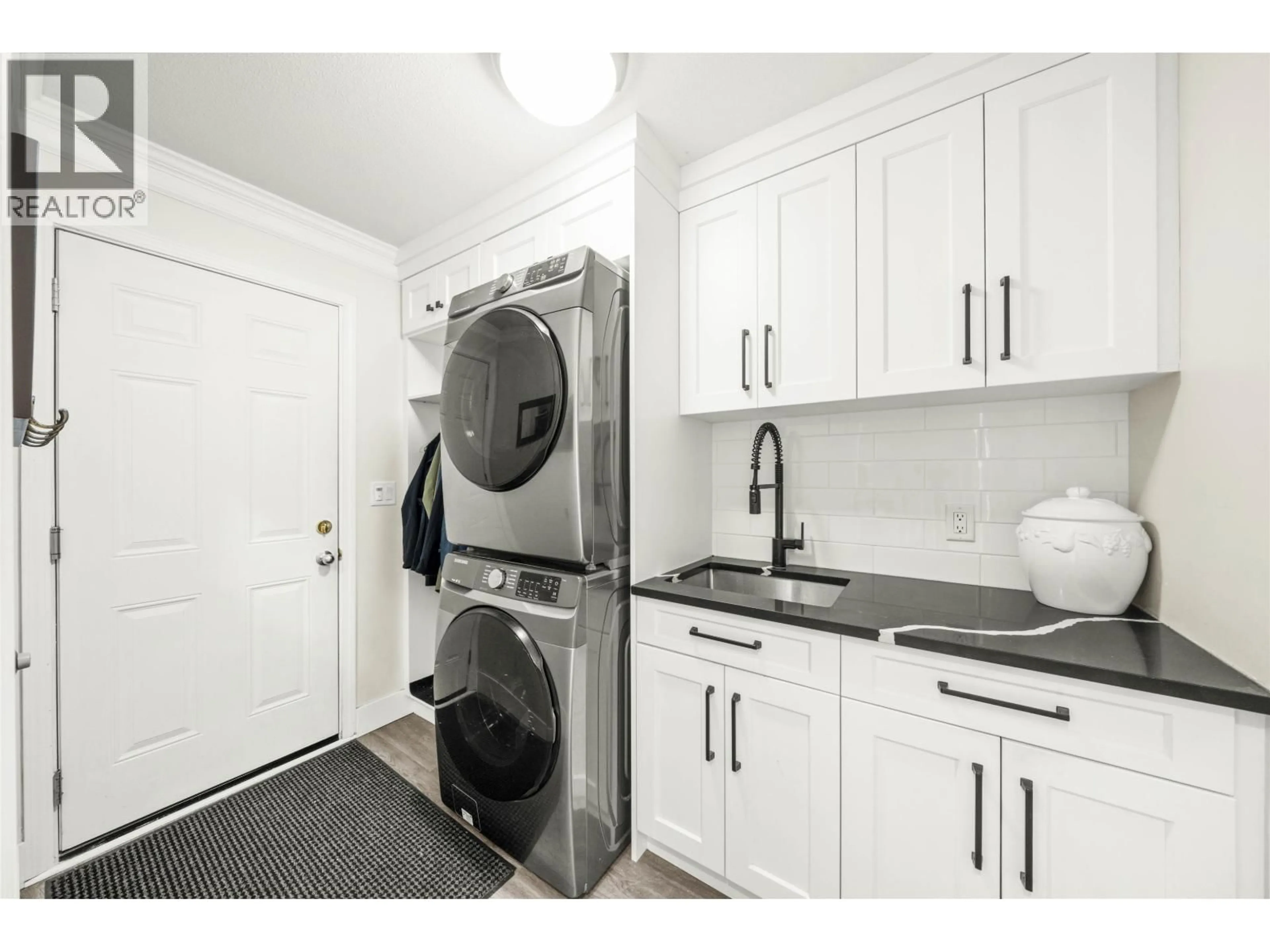 Laundry room for 5573 FRIGATE ROAD, Delta British Columbia V4K4Z5