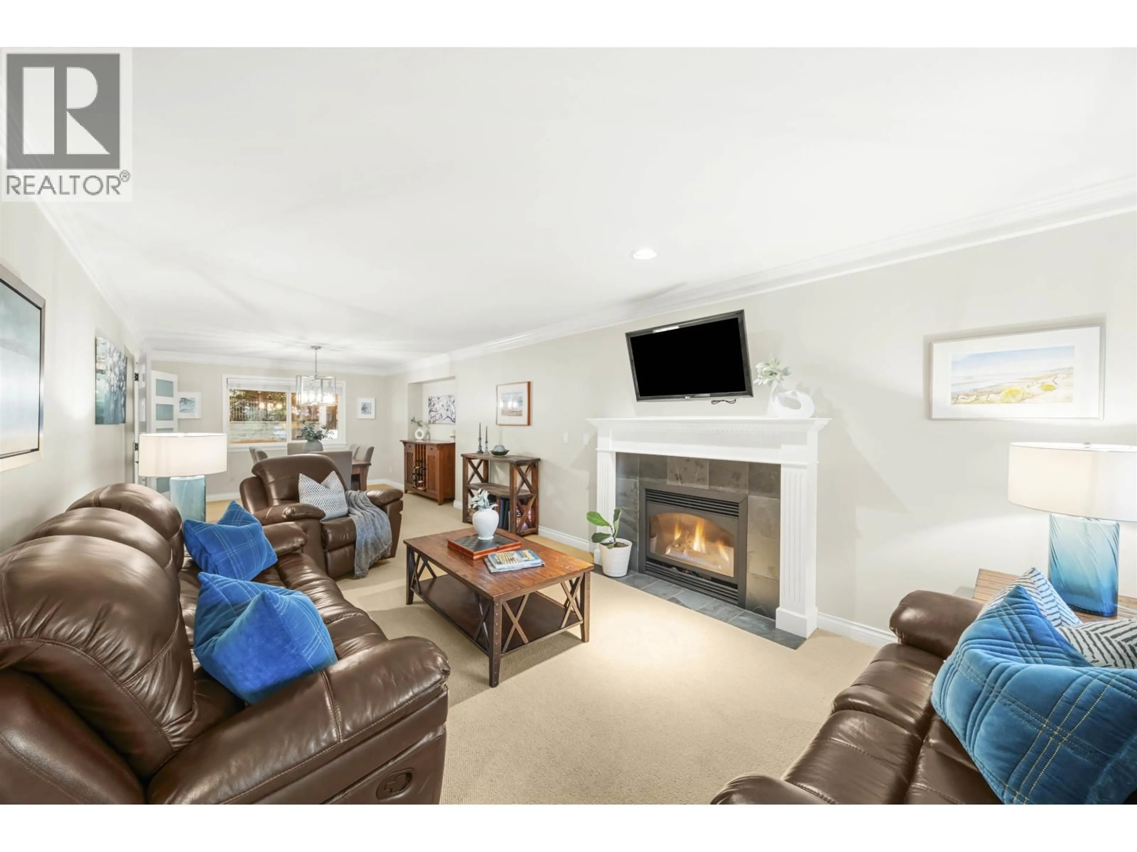 Living room with furniture, unknown for 5573 FRIGATE ROAD, Delta British Columbia V4K4Z5