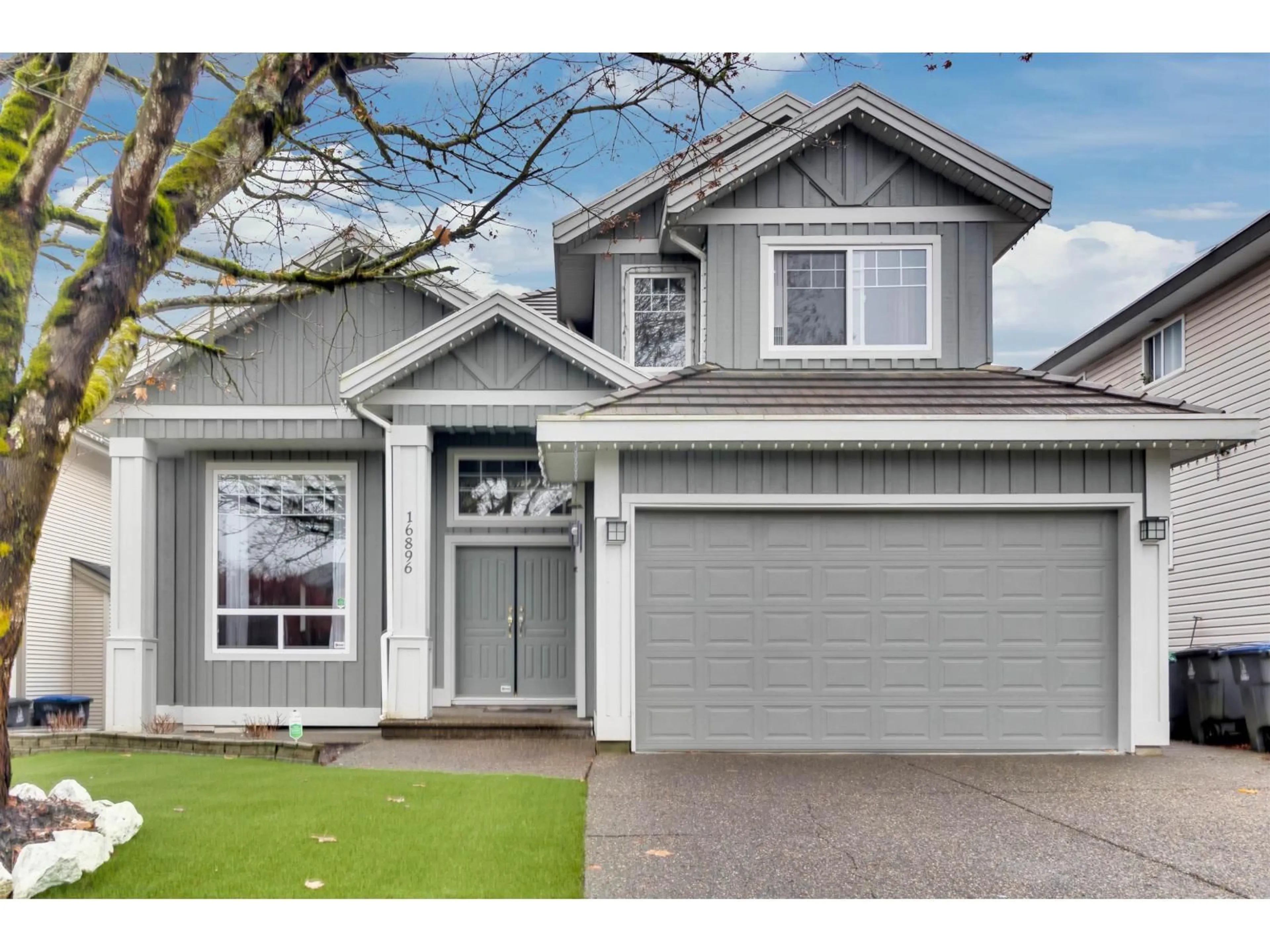 Home with vinyl exterior material, street for 16896 84, Surrey British Columbia V4N4V3