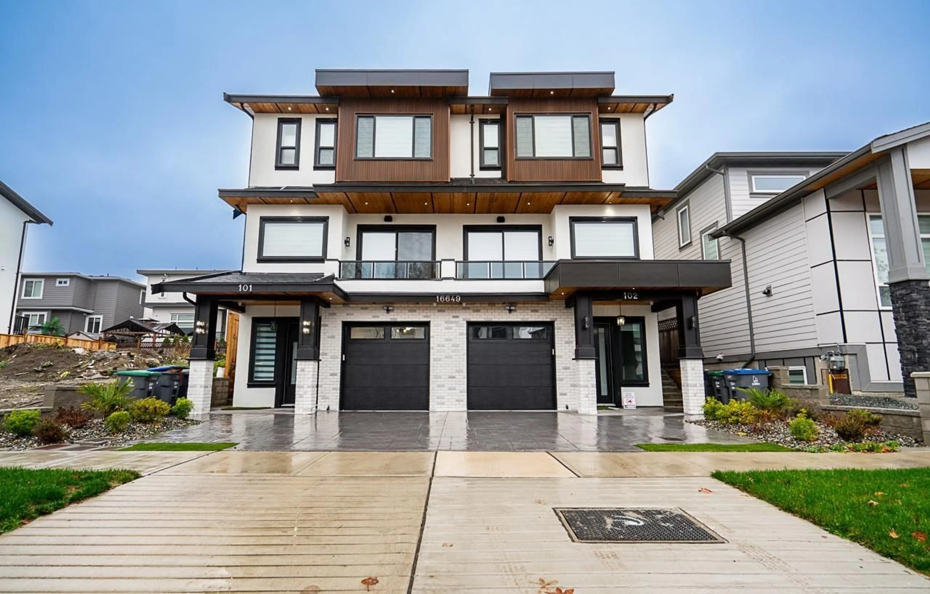 Home with brick exterior material, street for 101 - 16649 18A, Surrey British Columbia V3Z9X5