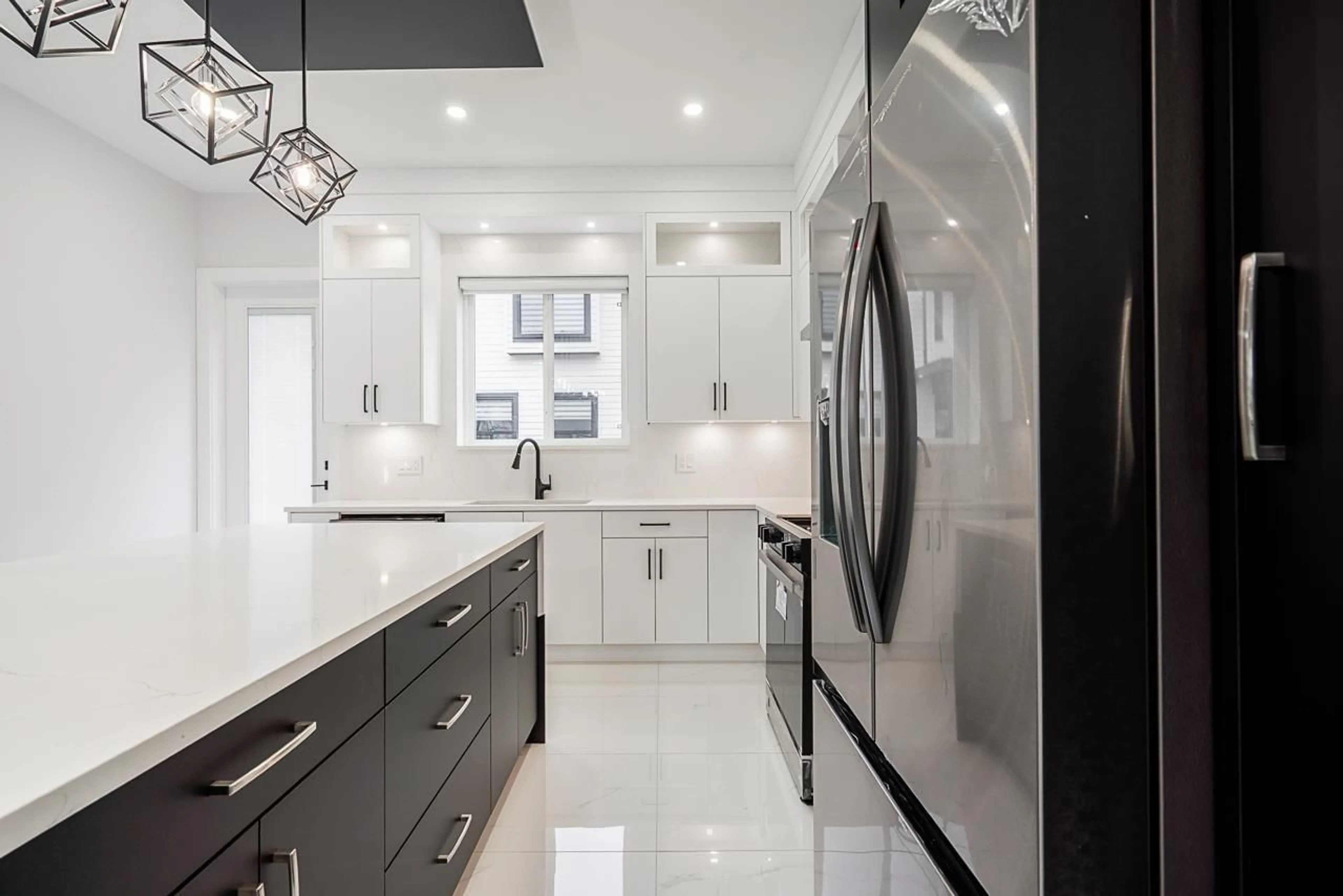 Contemporary kitchen, ceramic/tile floor for 101 - 16649 18A, Surrey British Columbia V3Z9X5