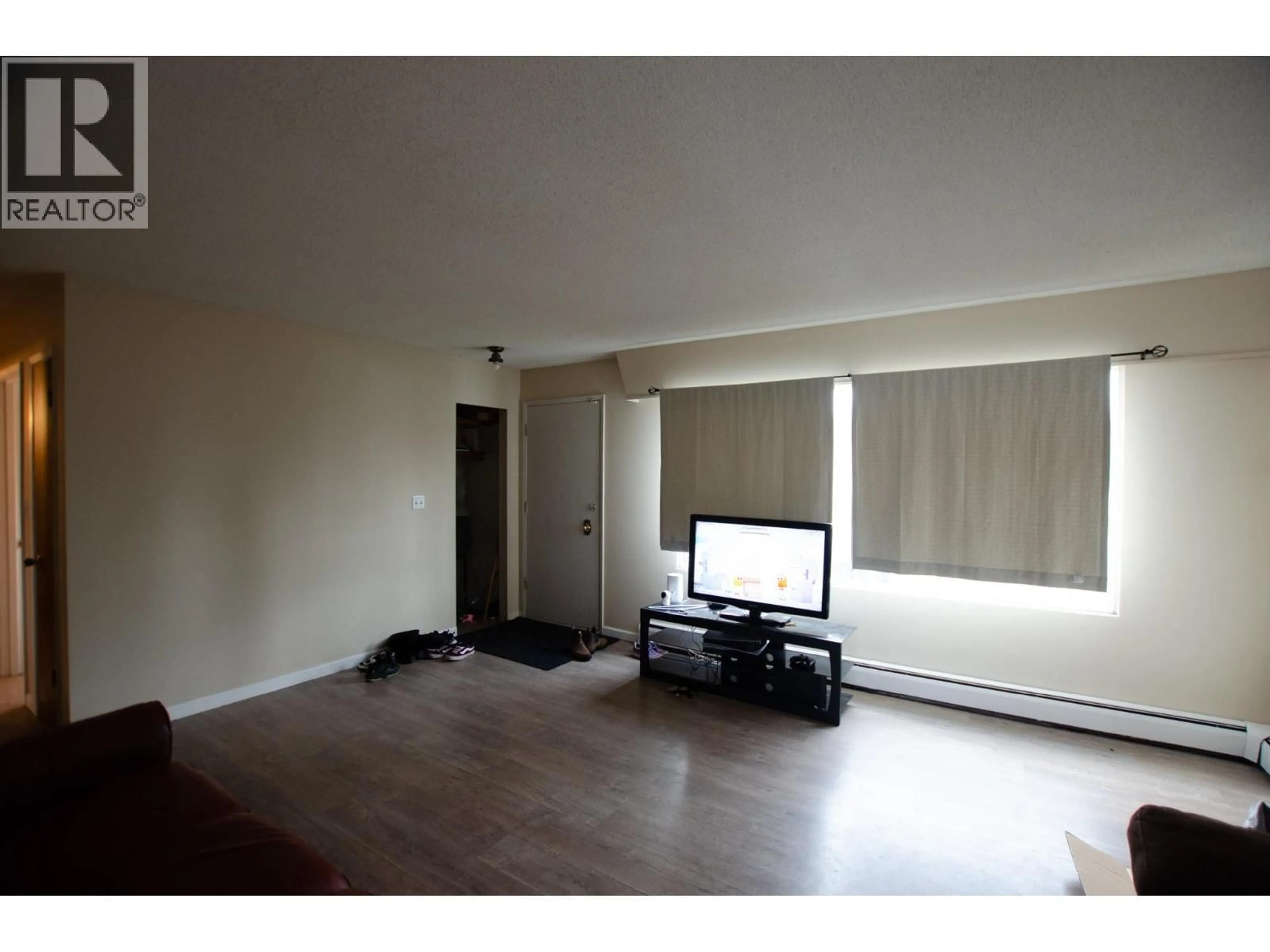 A pic of a room for 2110 OAK STREET, Prince George British Columbia V2L1Z7