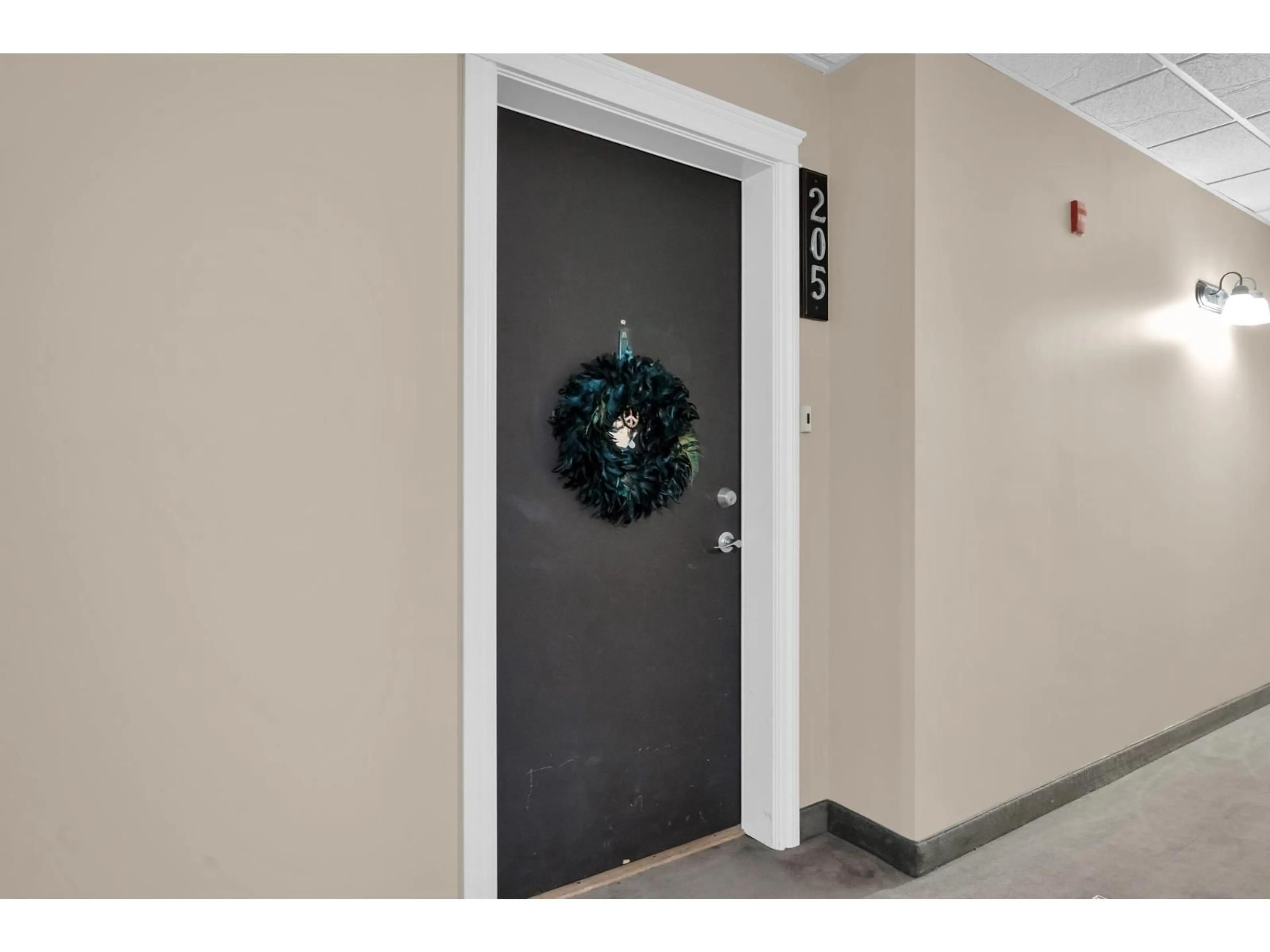 Indoor foyer for 205 - 33755 7, Mission British Columbia V2V0A4