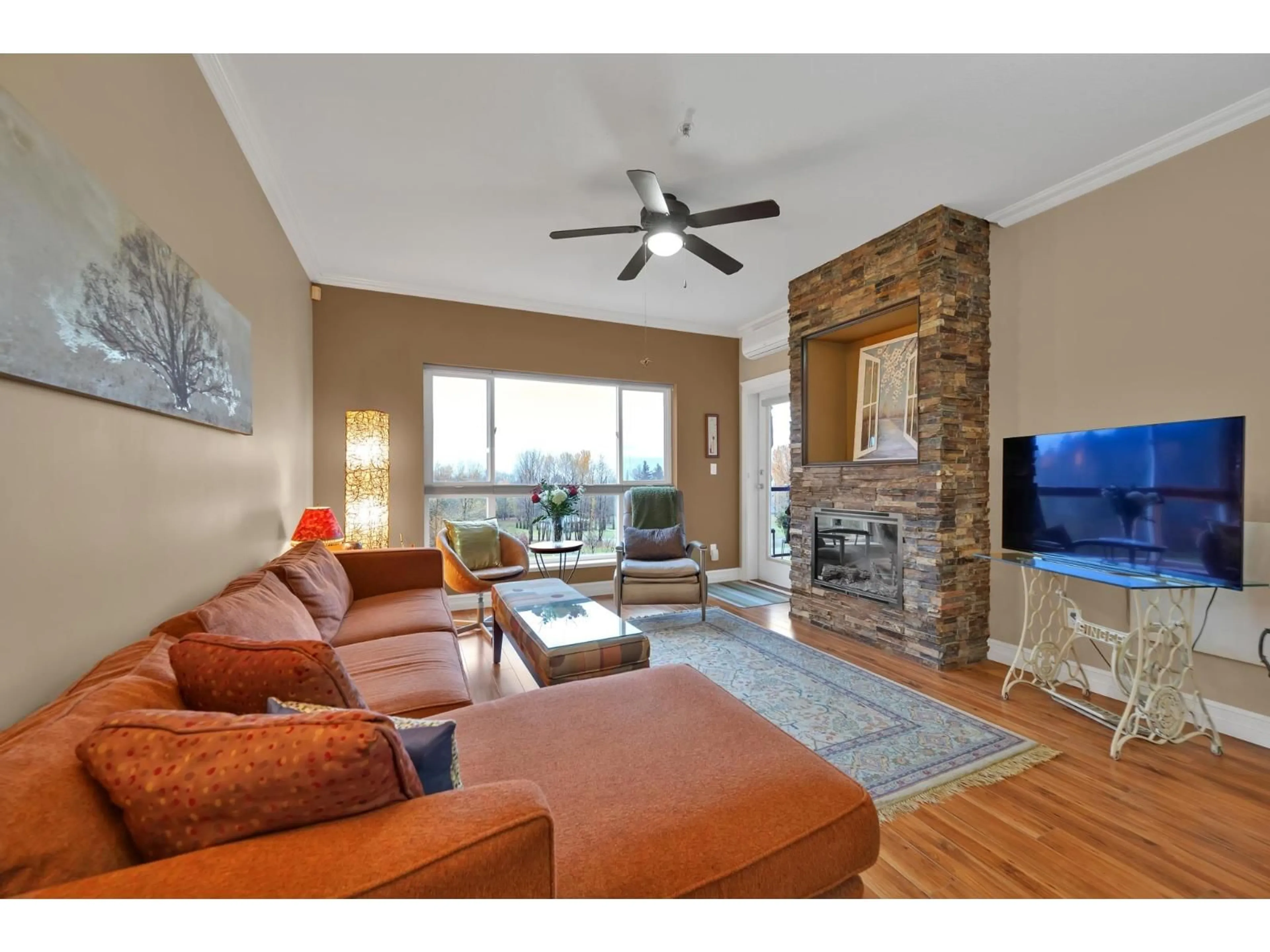 Living room with furniture, unknown for 205 - 33755 7, Mission British Columbia V2V0A4