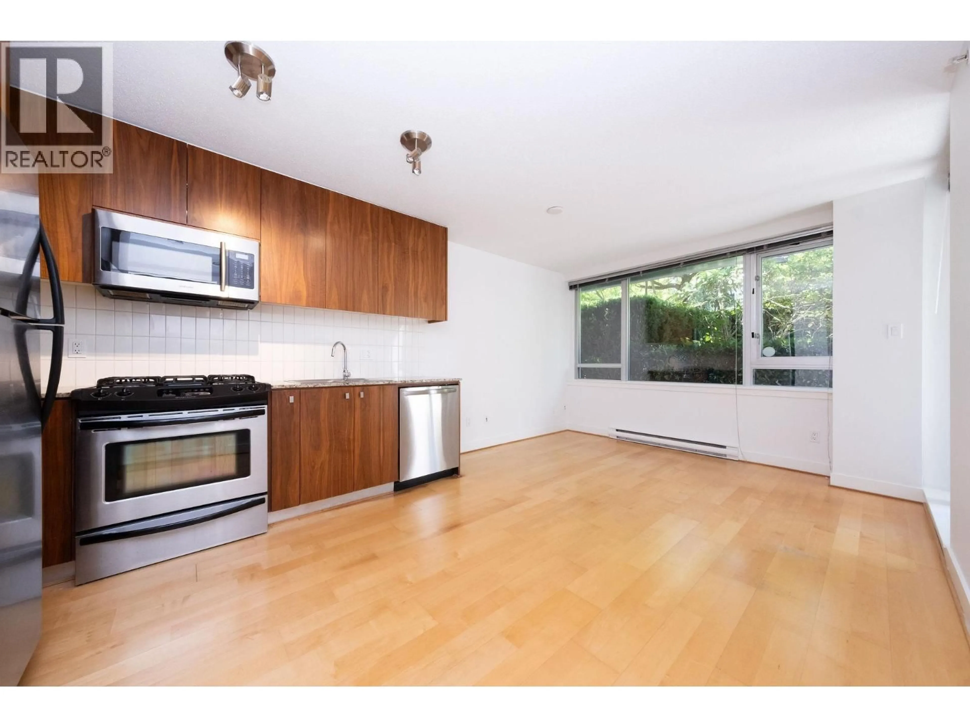 Unknown for 302 - 1030 BROADWAY STREET, Vancouver British Columbia V6B4J5