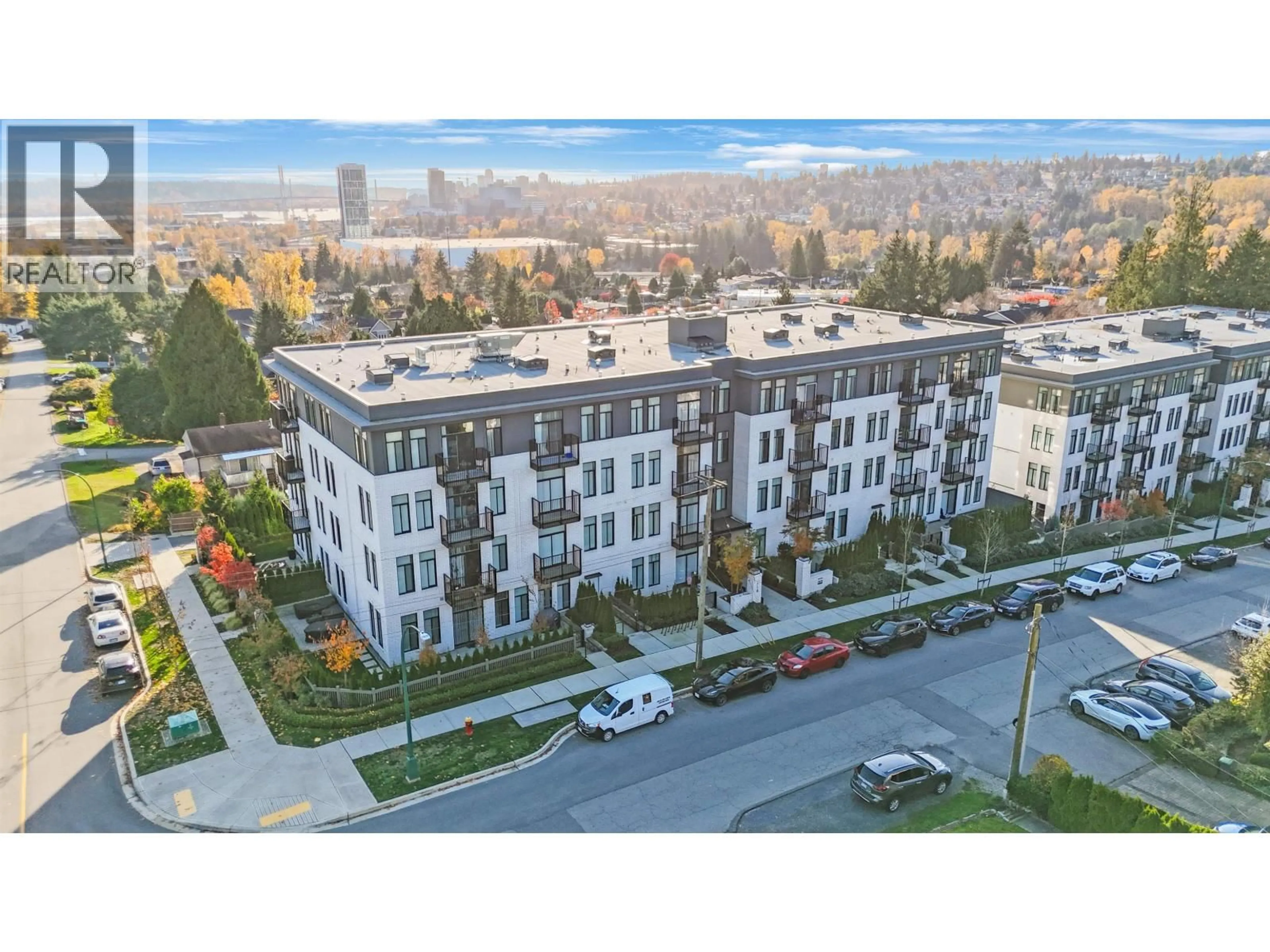 A pic from outside/outdoor area/front of a property/back of a property/a pic from drone, unknown for 209 - 718 EDGAR AVENUE, Coquitlam British Columbia V3K0H2