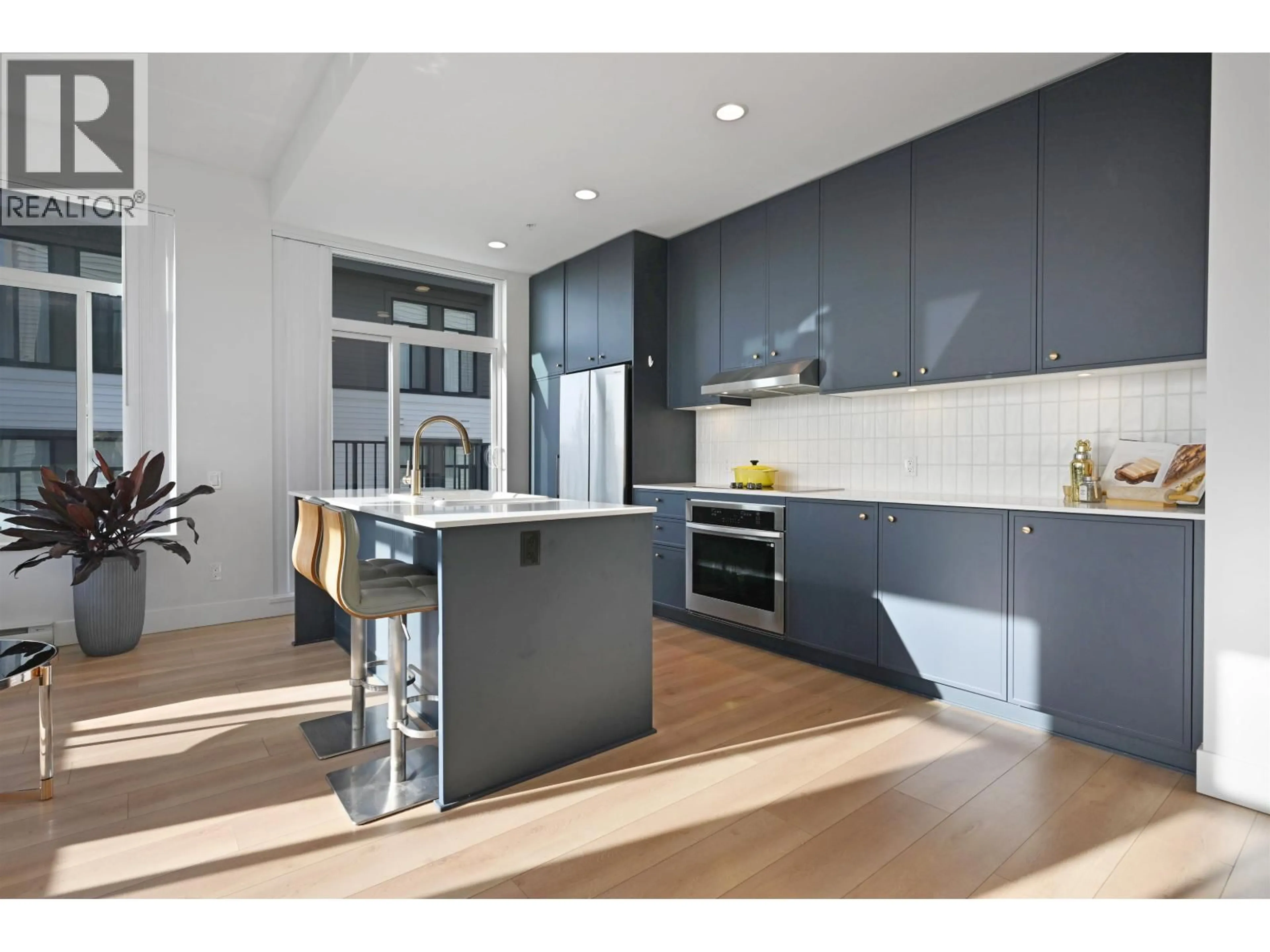 Contemporary kitchen, unknown for 209 - 718 EDGAR AVENUE, Coquitlam British Columbia V3K0H2