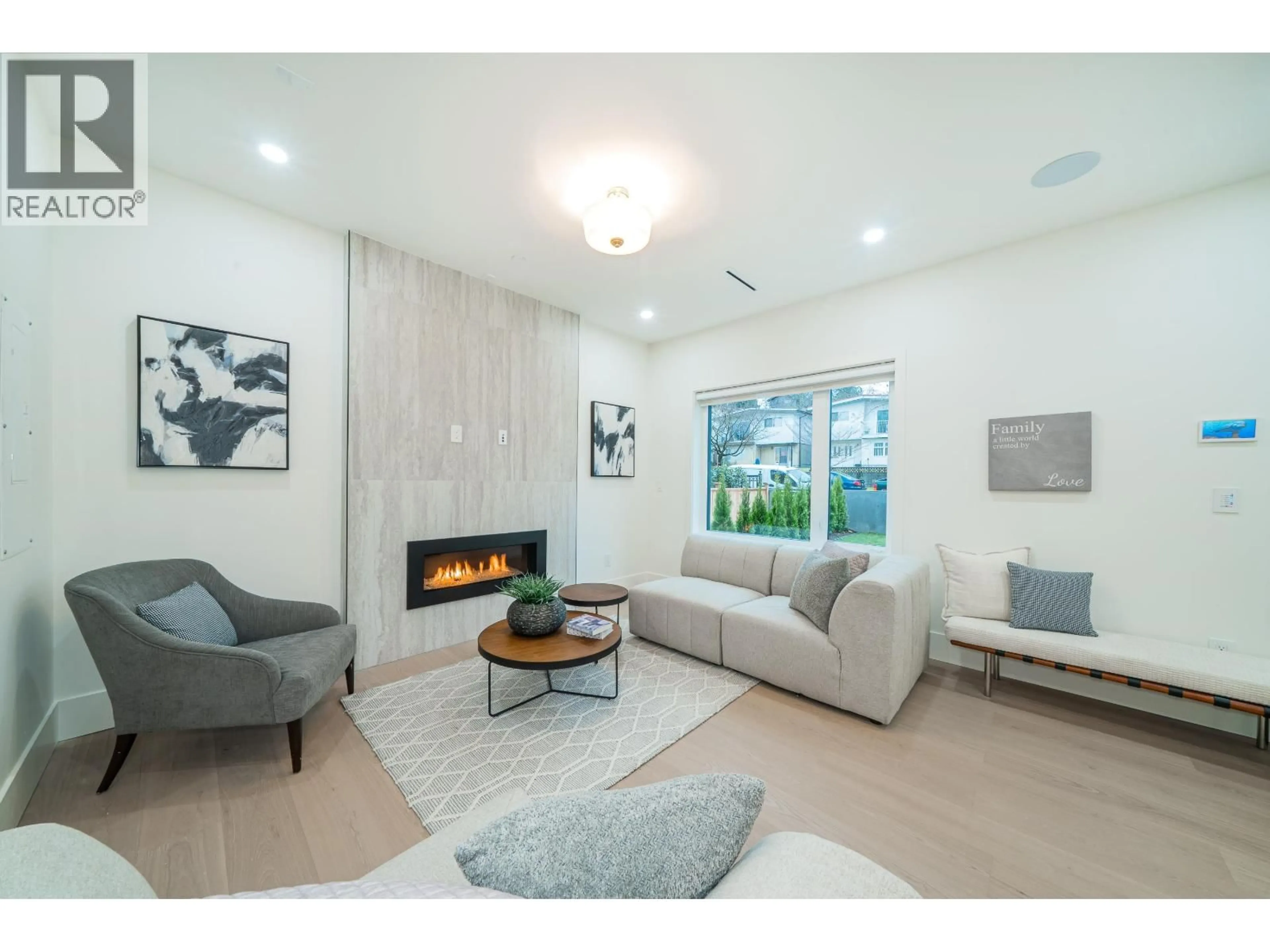 Living room with furniture, unknown for 3460 WELWYN STREET, Vancouver British Columbia V5N3Y7