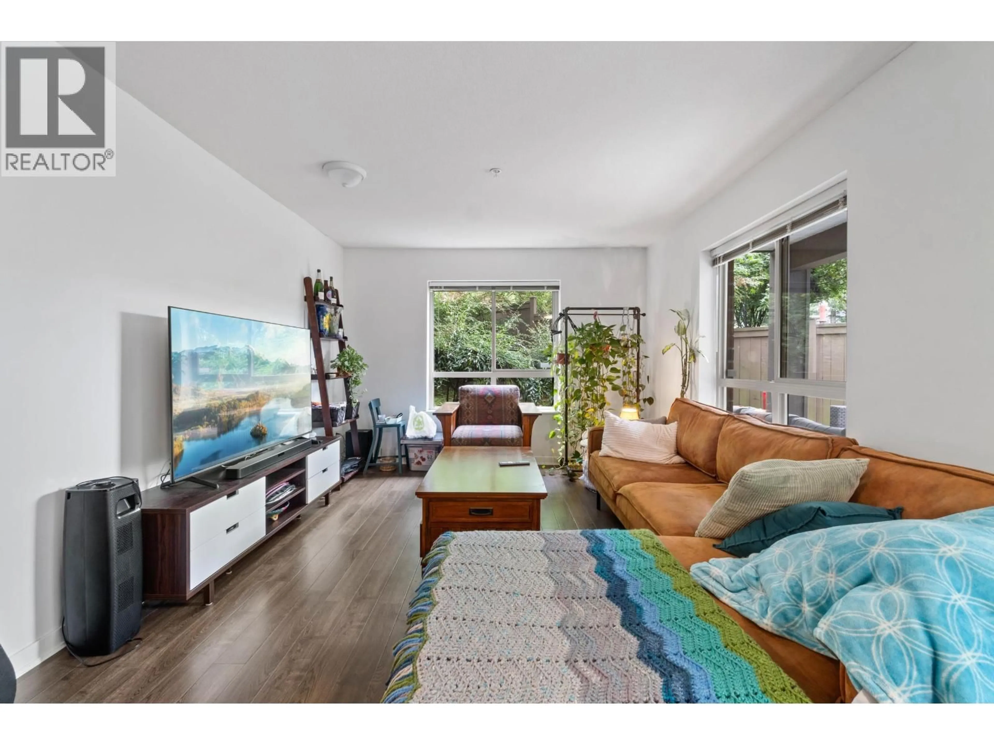 Living room with furniture, unknown for 101 - 11665 HANEY, Maple Ridge British Columbia V2X8W9