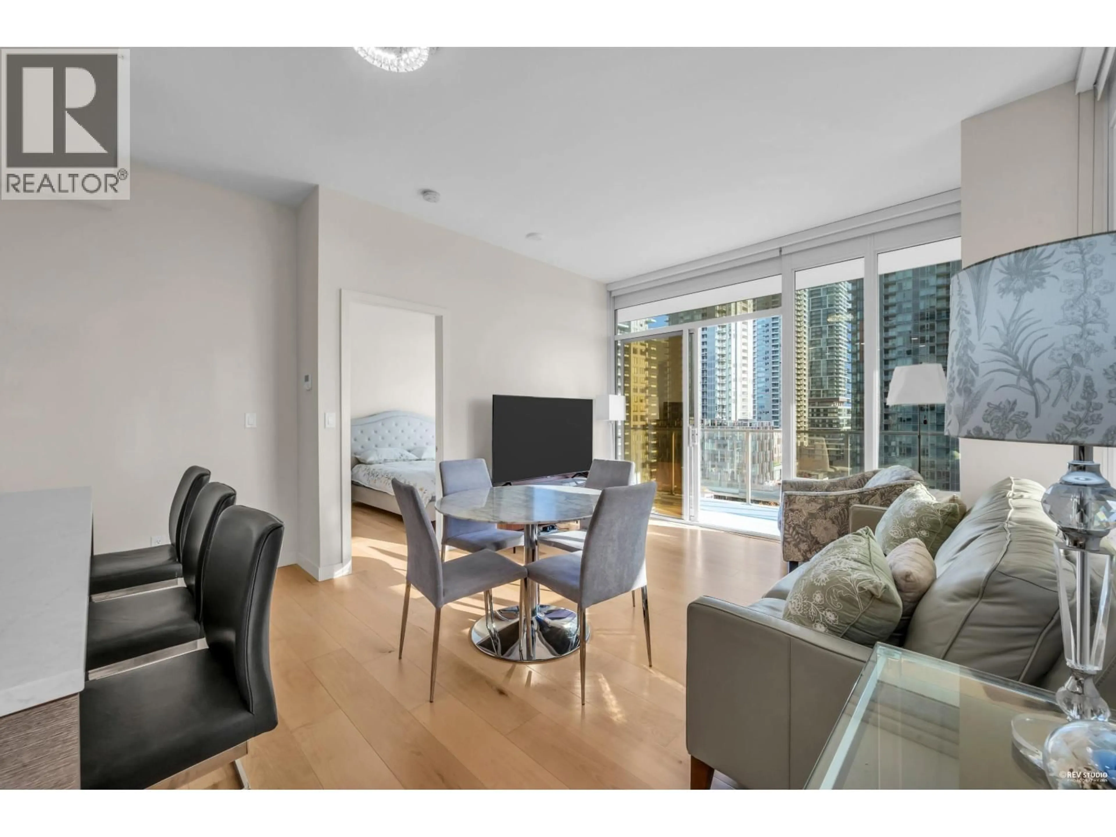 Living room with furniture, unknown for 1005 - 6288 CASSIE AVENUE, Burnaby British Columbia V5H0H7