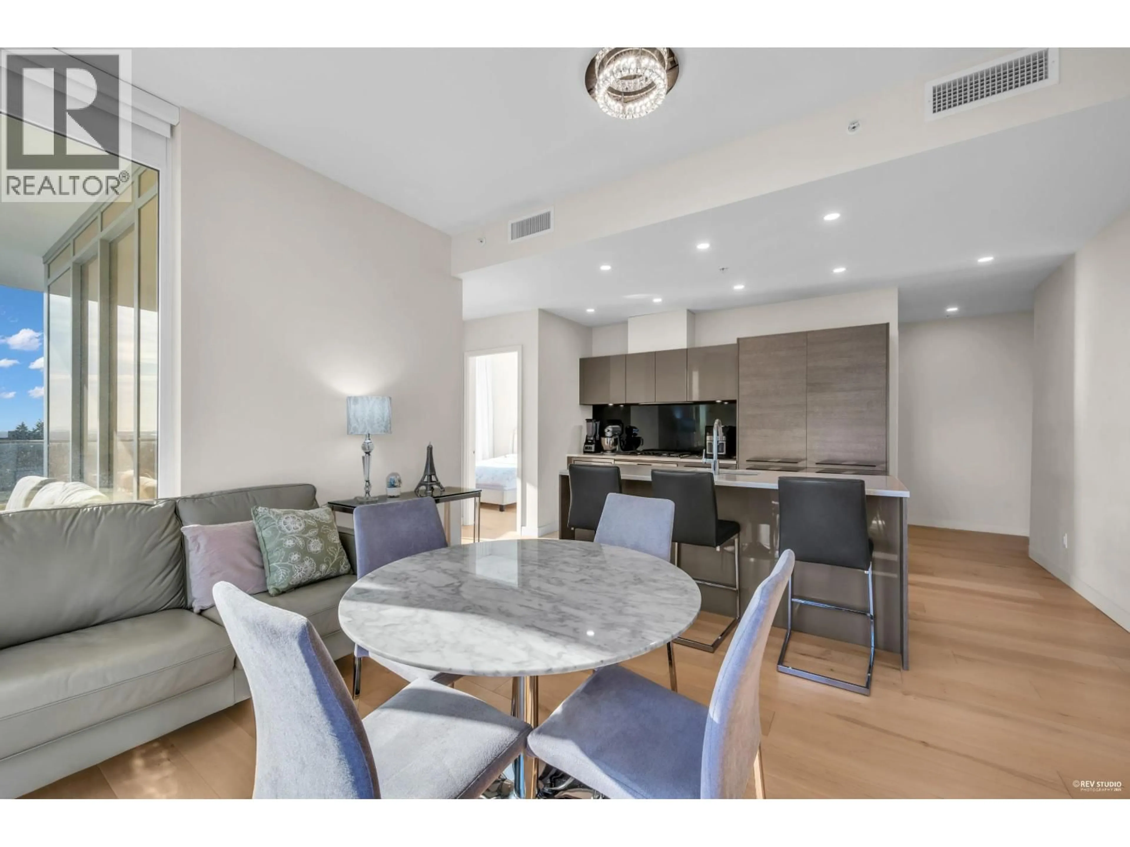 Open concept kitchen, wood/laminate floor for 1005 - 6288 CASSIE AVENUE, Burnaby British Columbia V5H0H7