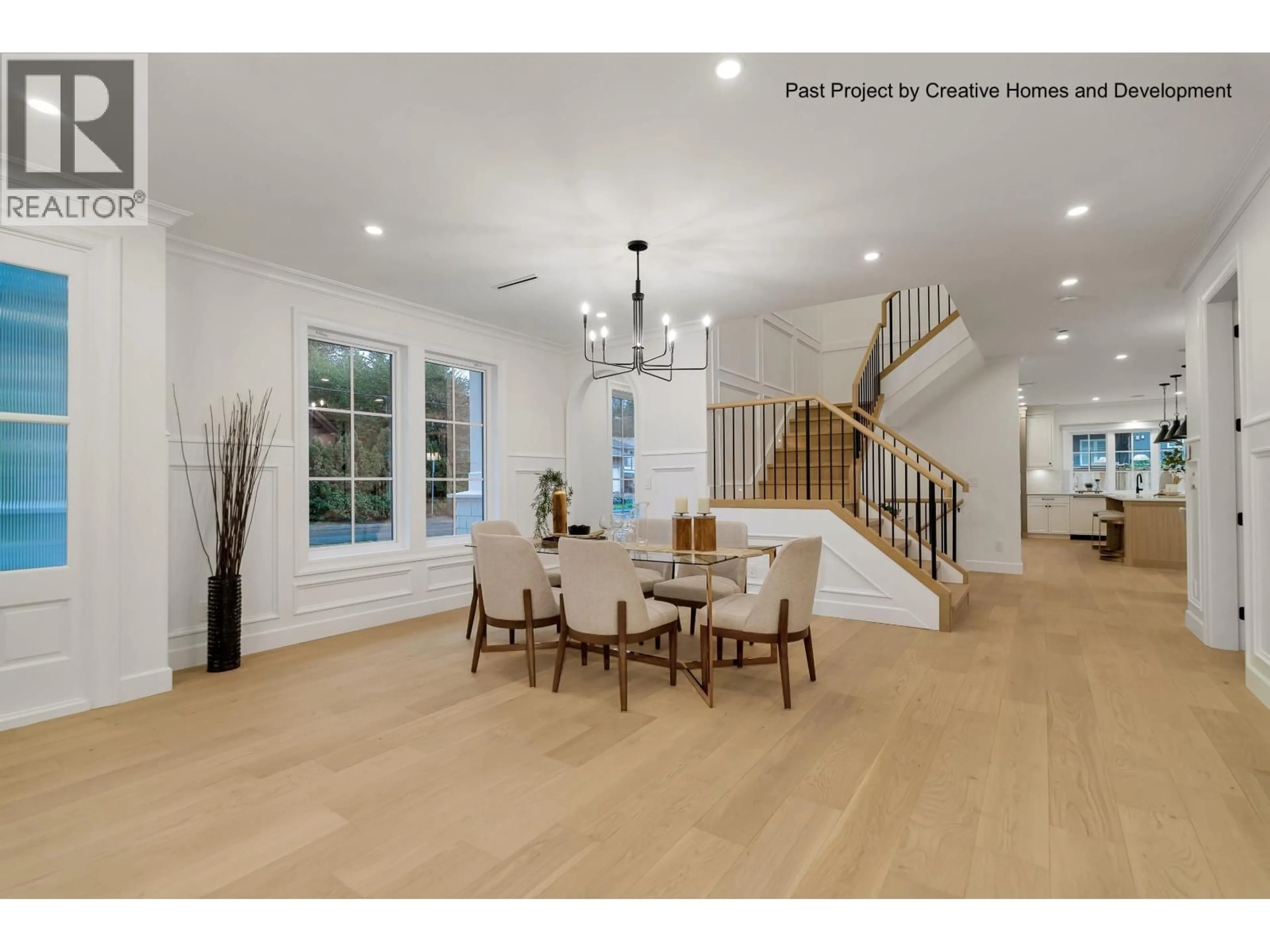 Unknown for 690 WINDSOR ROAD, North Vancouver British Columbia V7N1K7