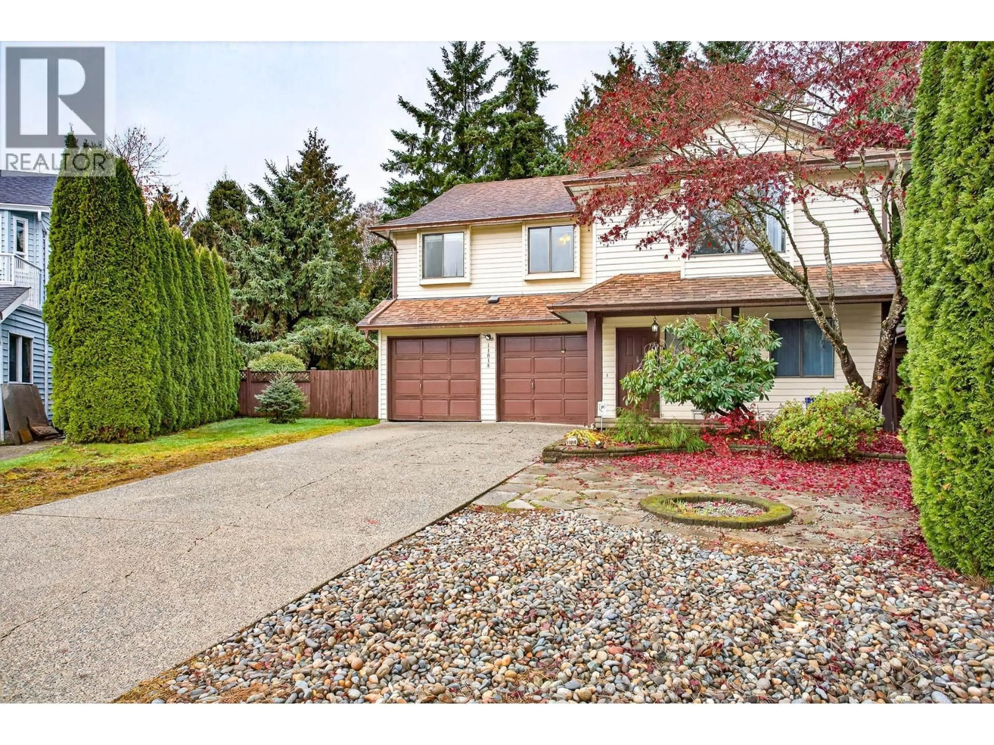 Home with vinyl exterior material, street for 11918 BRUCE PLACE, Maple Ridge British Columbia V2X9E1