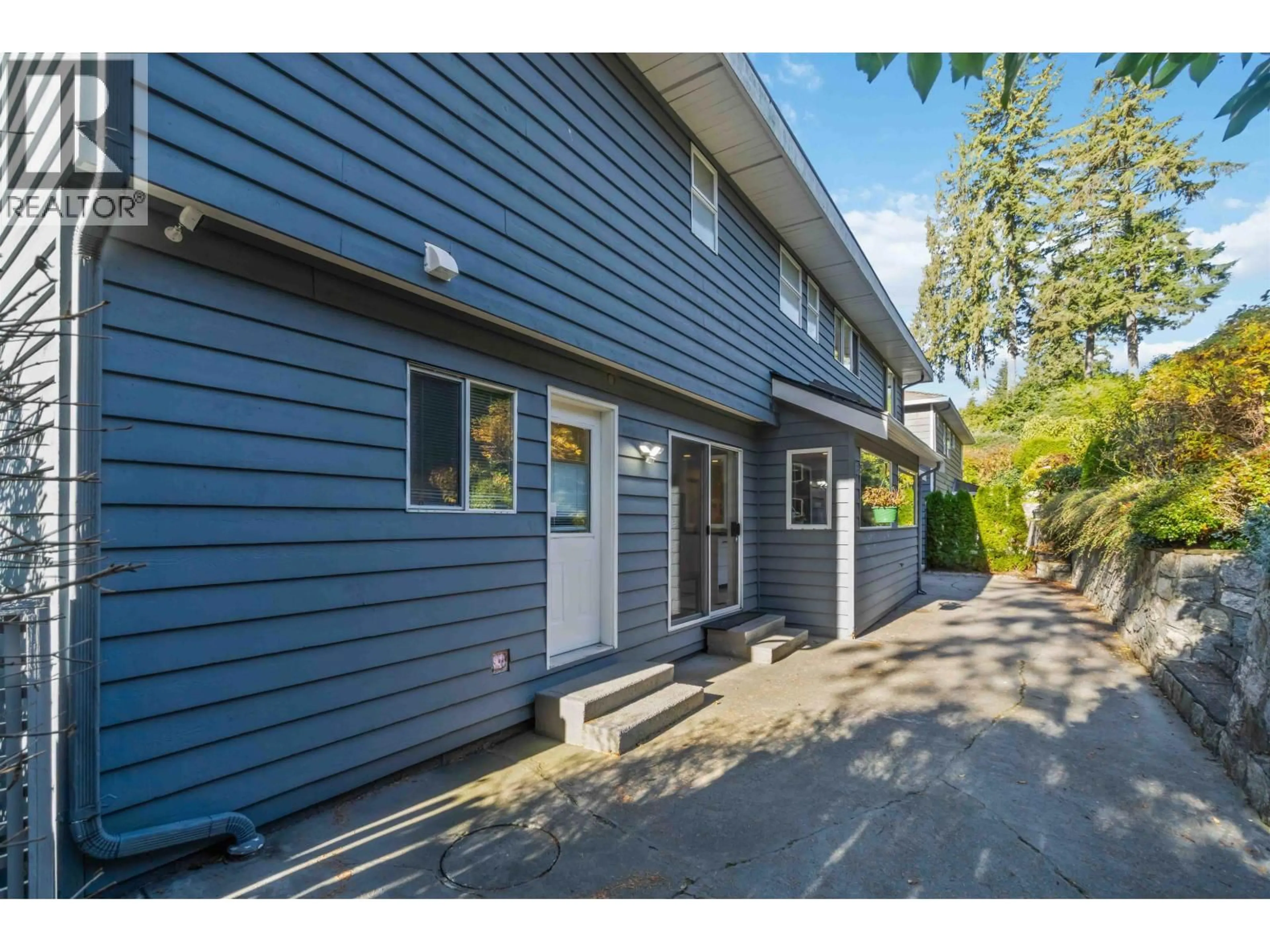 Home with vinyl exterior material, street for 456 MONTROYAL BOULEVARD, North Vancouver British Columbia V7N3E1