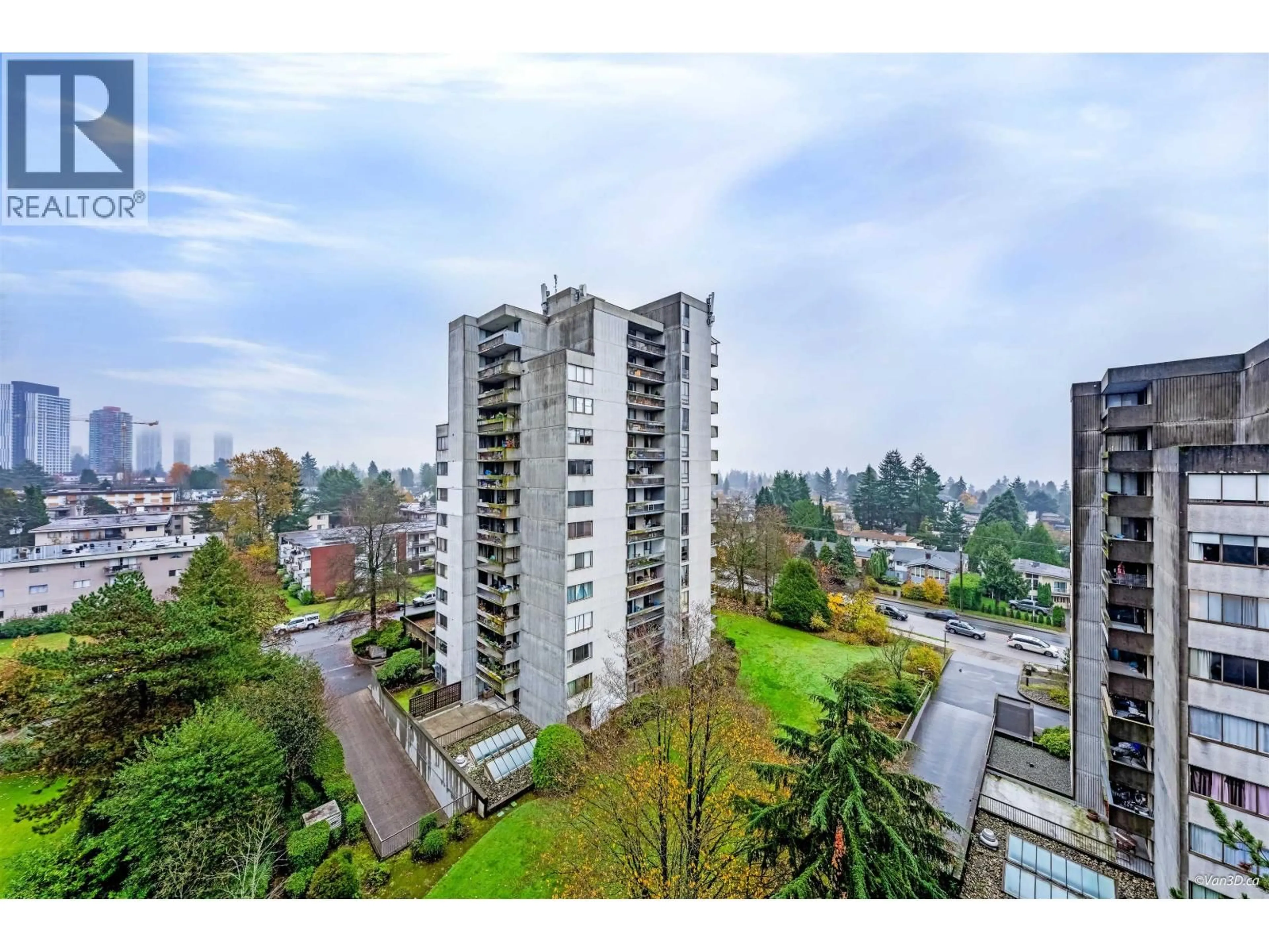 A pic from outside/outdoor area/front of a property/back of a property/a pic from drone, city buildings view from balcony for 905 - 6689 WILLINGDON AVENUE, Burnaby British Columbia V5H3Y8