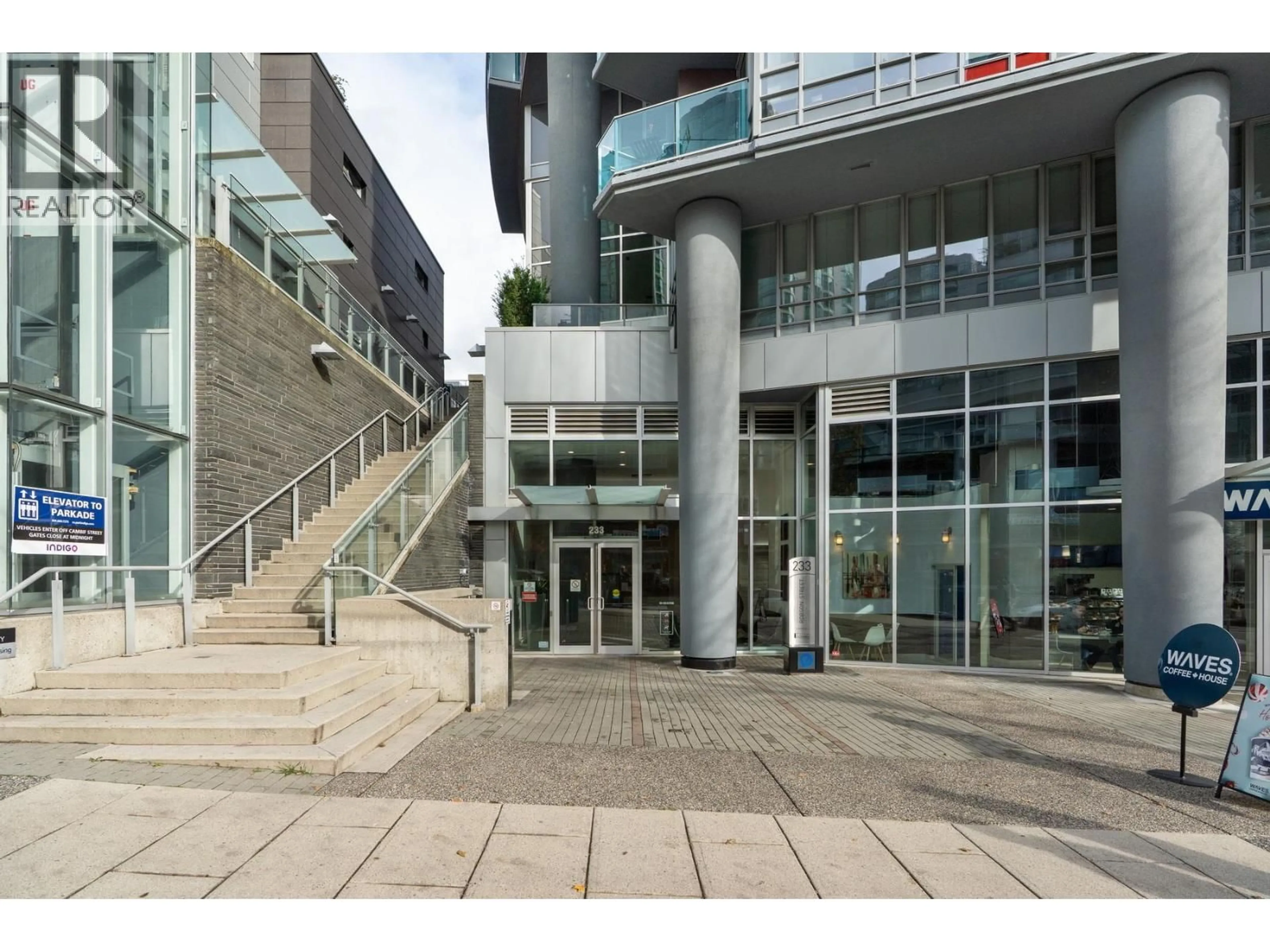 Indoor foyer for 2210 - 233 ROBSON STREET, Vancouver British Columbia V6B0E8