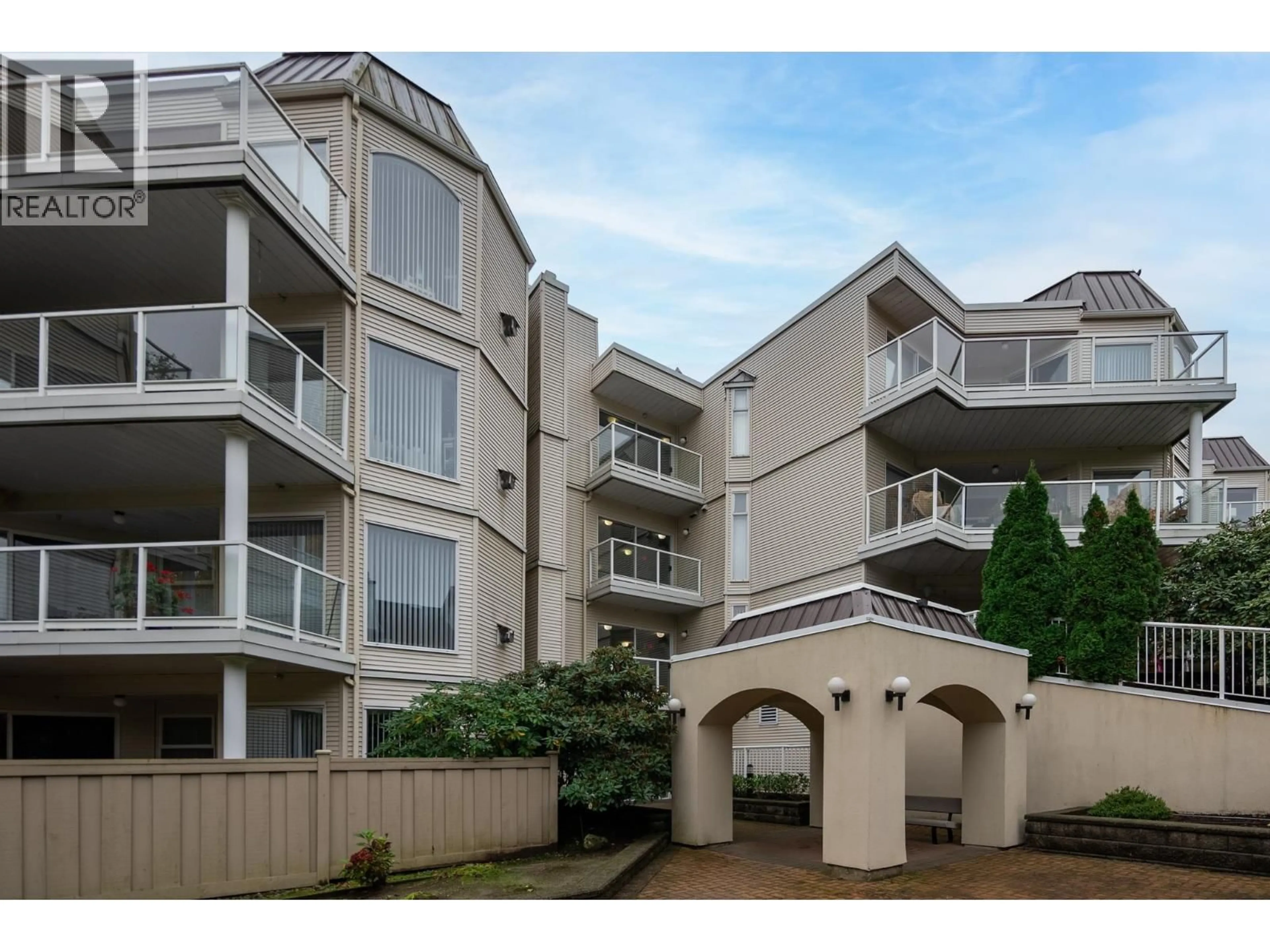 Unknown for 320 - 1220 LASALLE PLACE, Coquitlam British Columbia V3B7L6