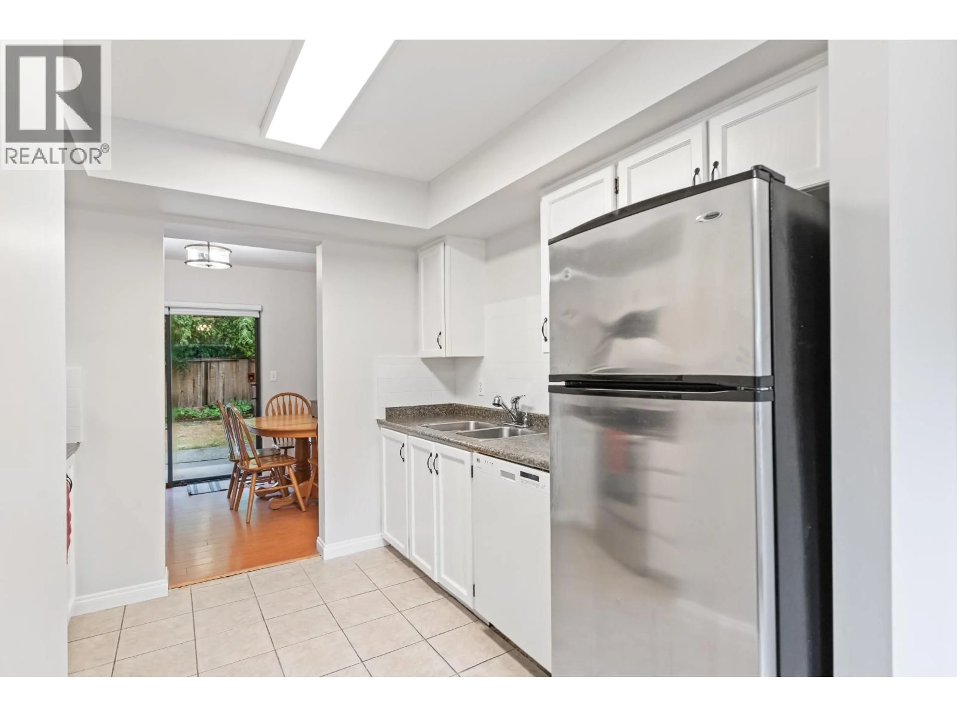 Standard kitchen, unknown for 12 - 20681 THORNE AVENUE, Maple Ridge British Columbia V2X8G2