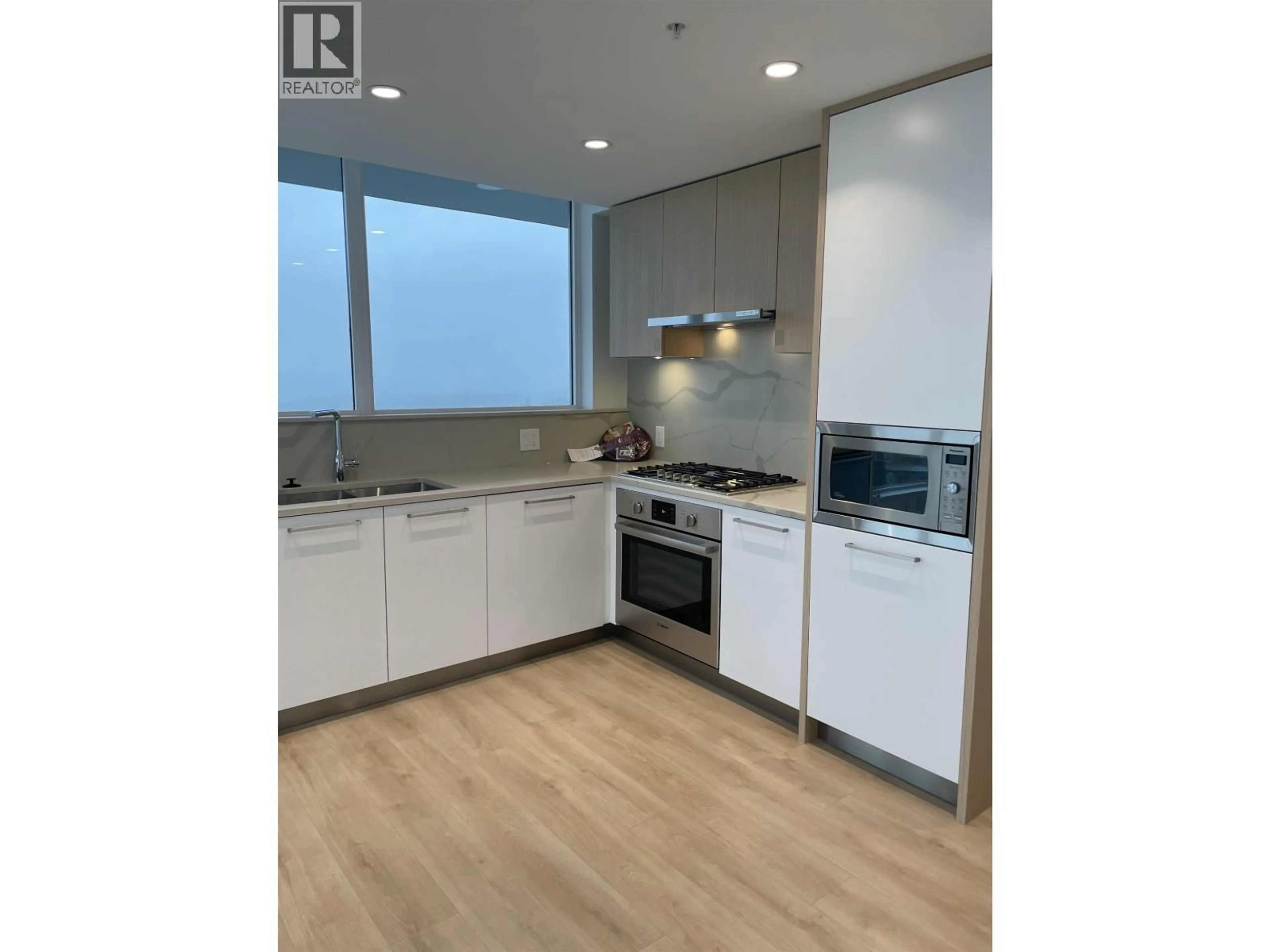 Unknown for 1609 - 567 CLARKE ROAD, Coquitlam British Columbia V3J0K7