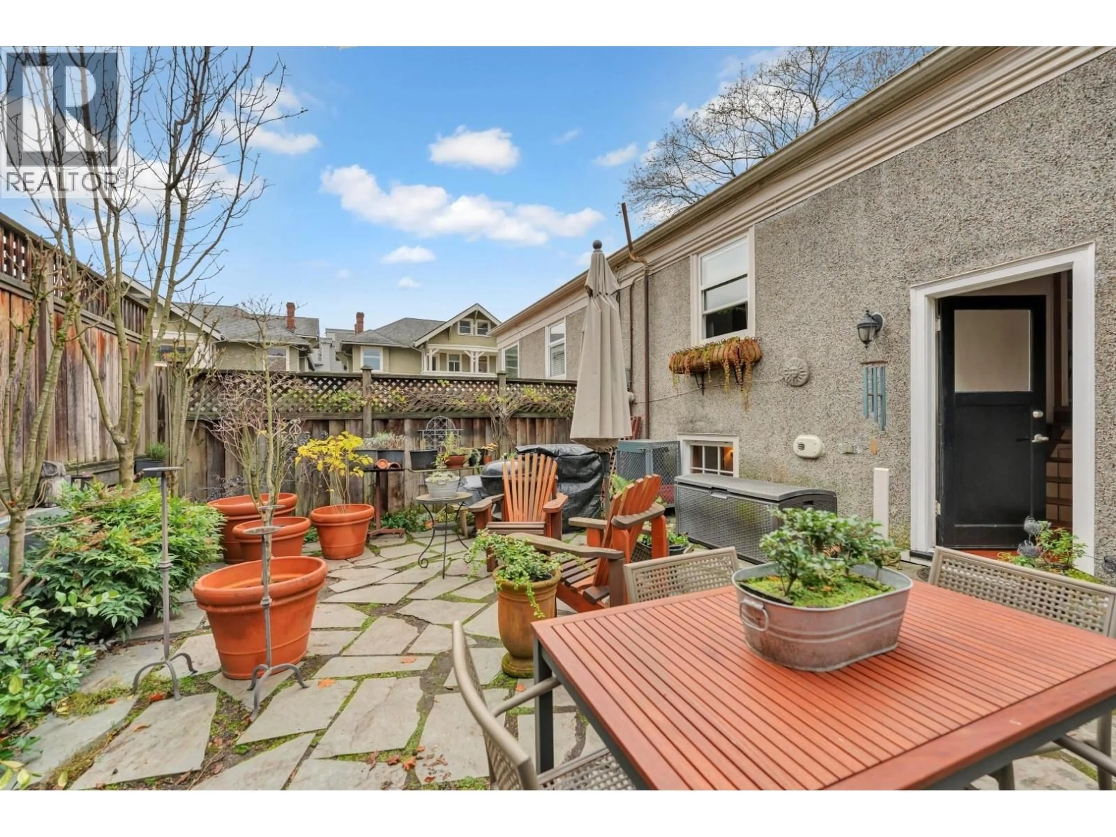 Patio, street for 2303 3RD AVENUE, Vancouver British Columbia V6K1L6