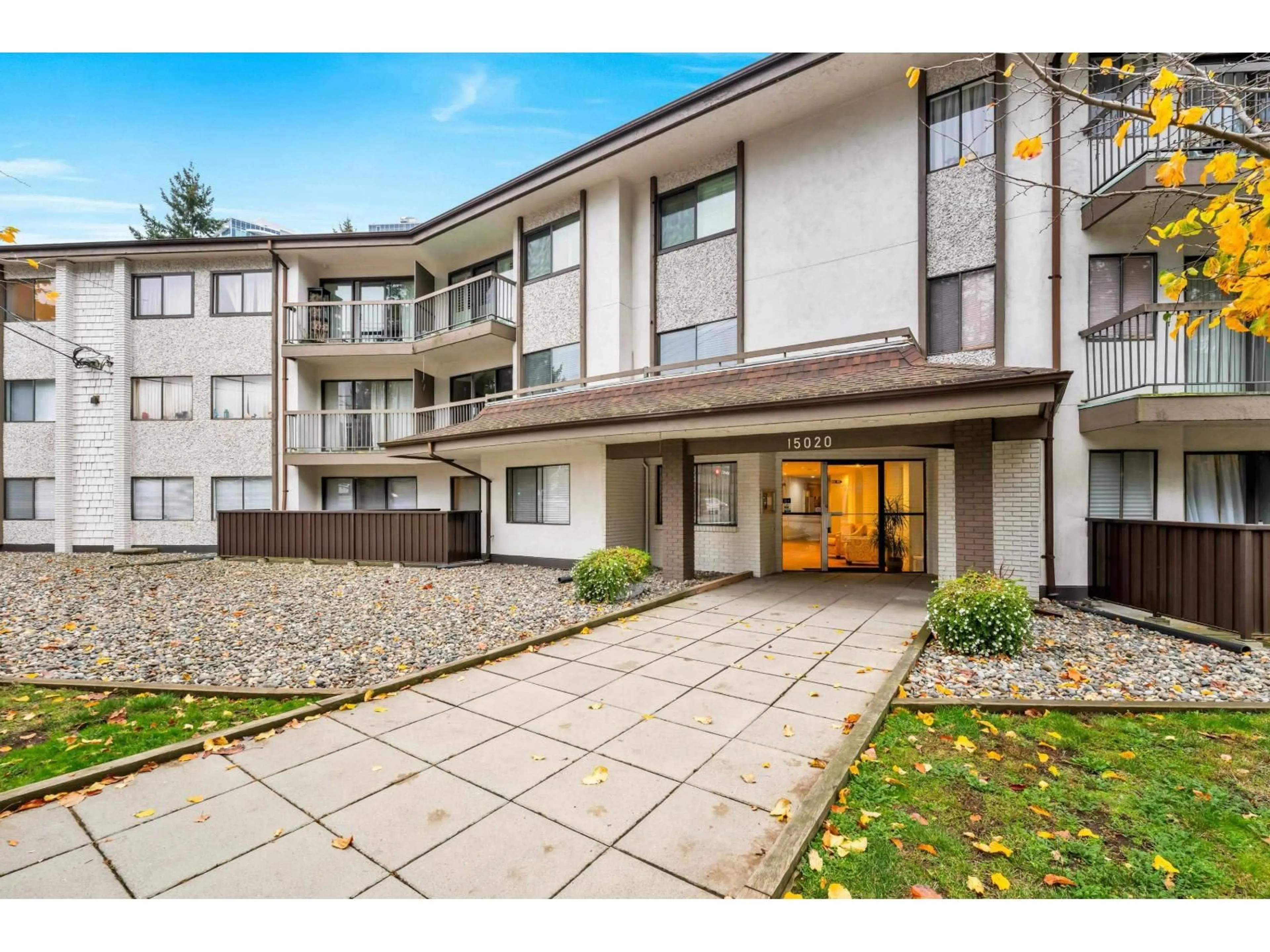 Unknown for 316 - 15020 NORTH BLUFF, White Rock British Columbia V4B5A4