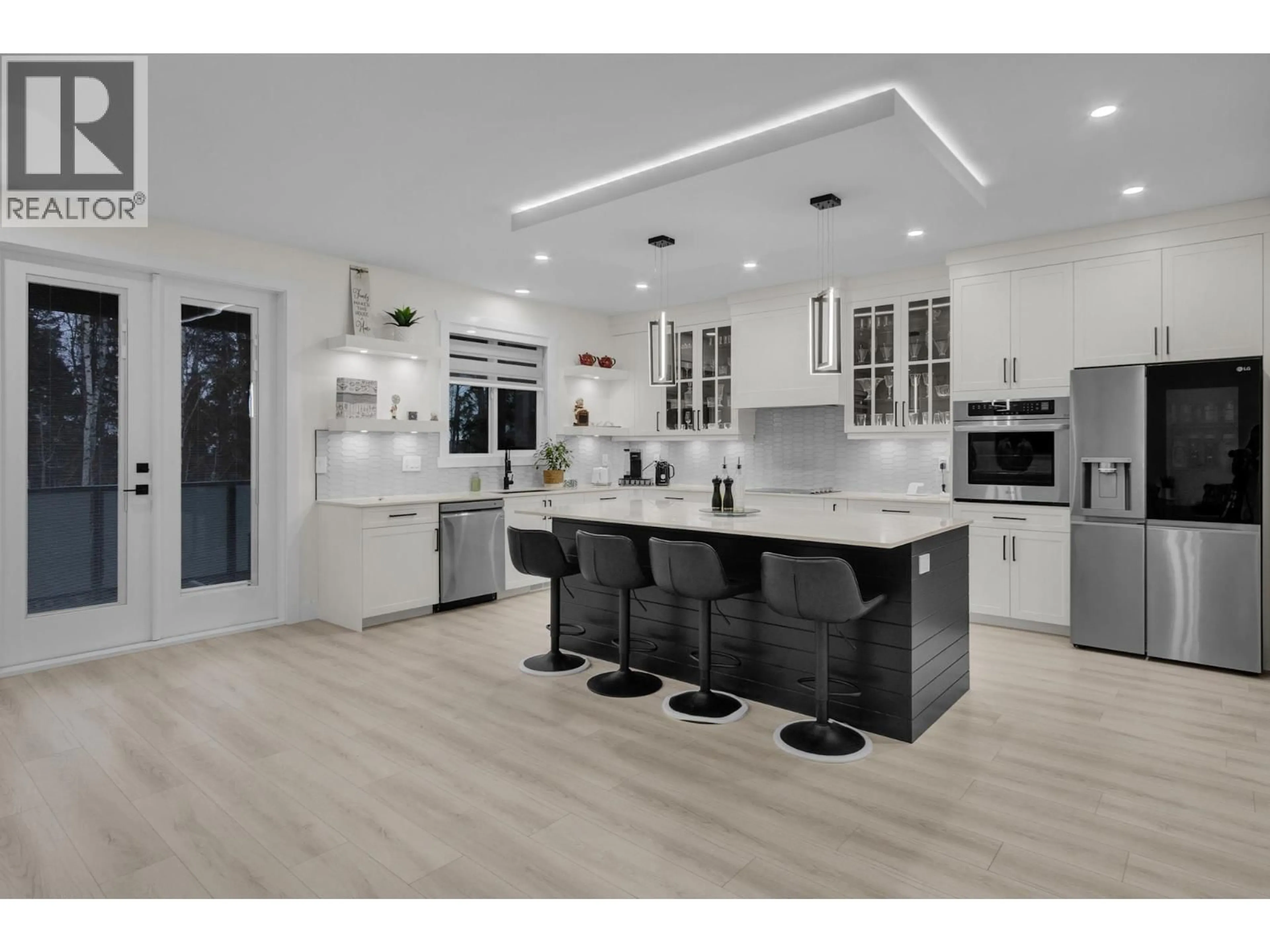 Contemporary kitchen, ceramic/tile floor for 3960 BARNES DRIVE, Prince George British Columbia V2N0G3