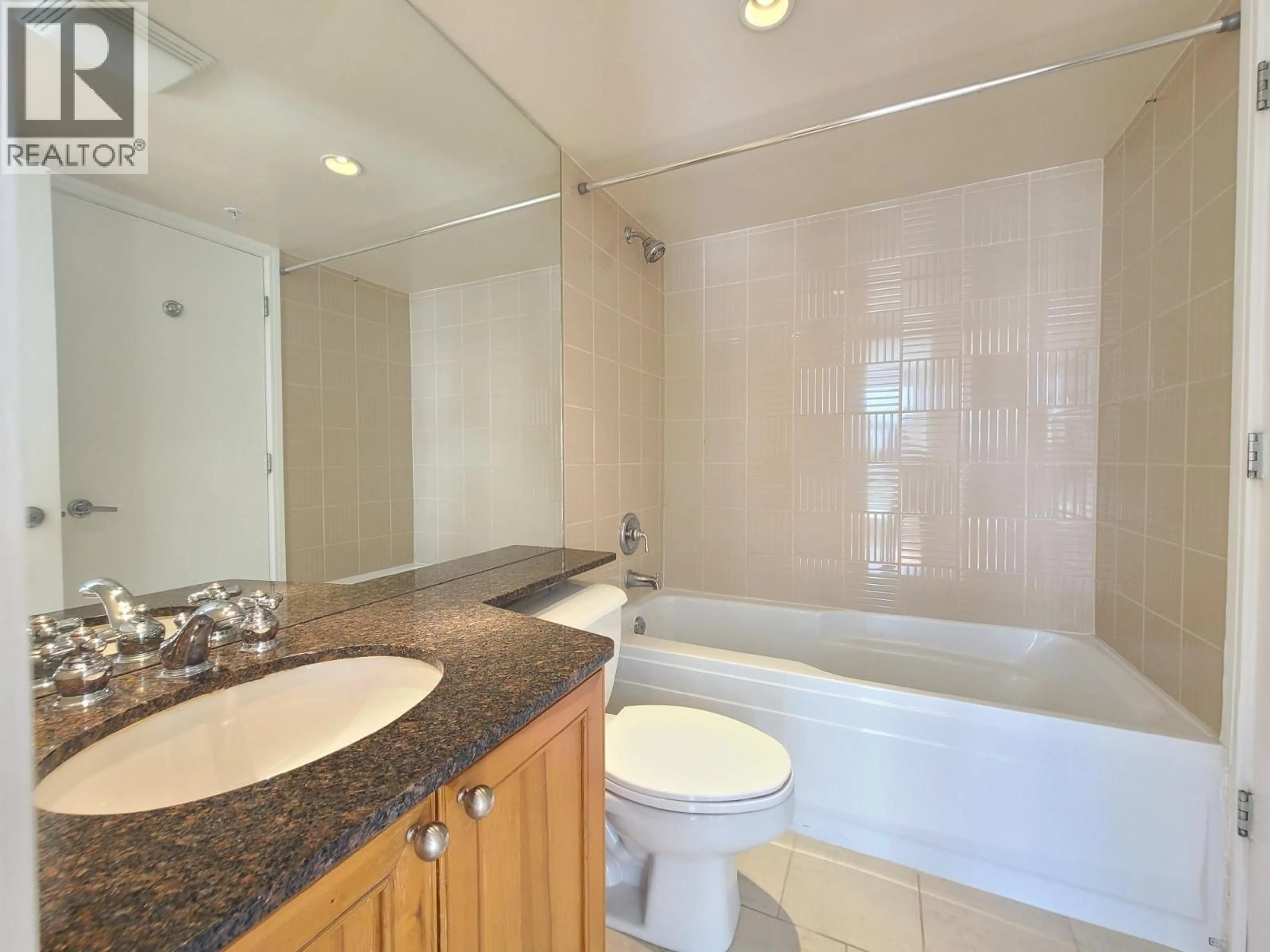 Standard bathroom, ceramic/tile floor for 1001 - 1723 ALBERNI STREET, Vancouver British Columbia V6G3G9